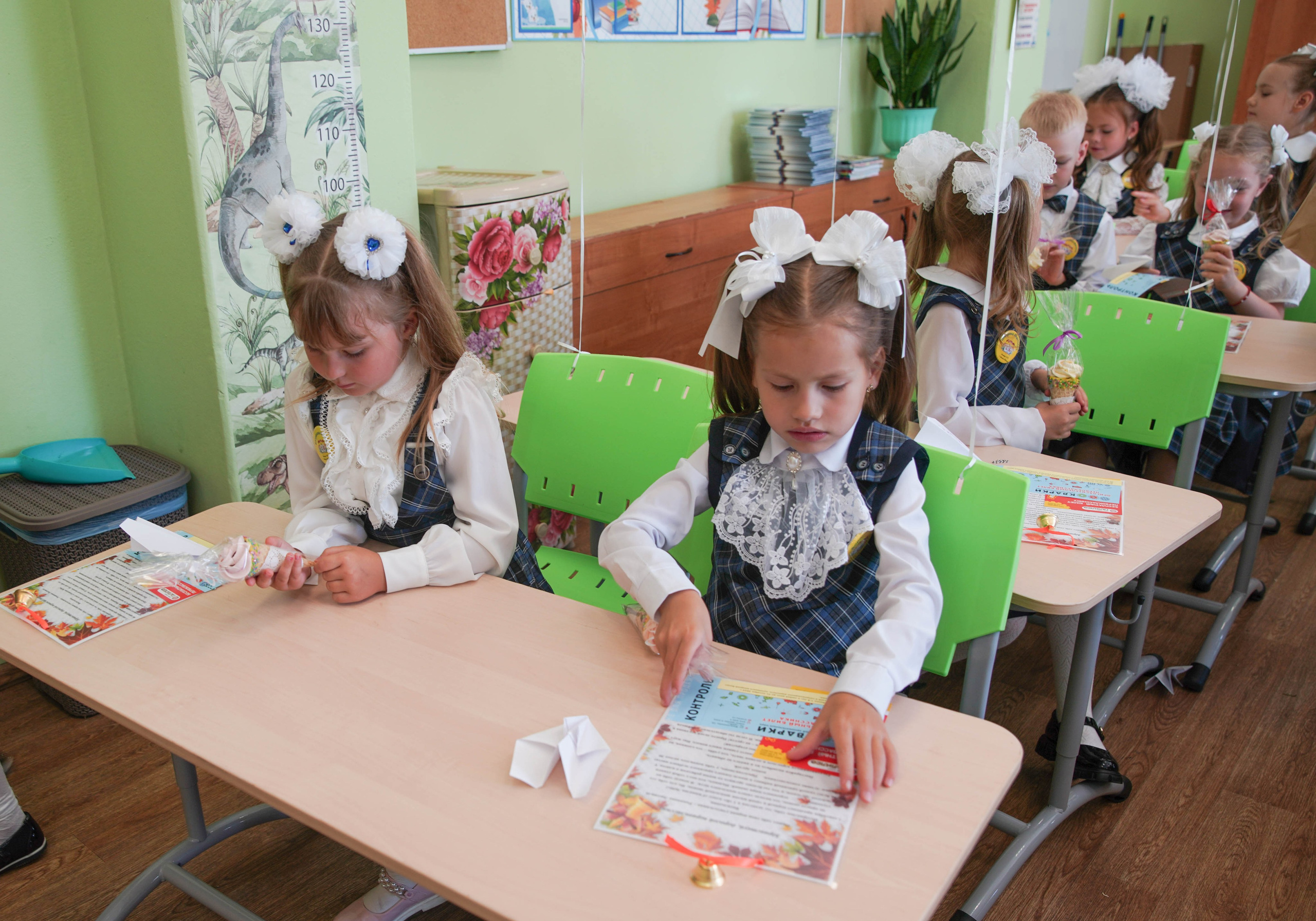 Первый класс линейка, в классе, портреты. Семейный и детский фотограф в Нижнем Новгороде