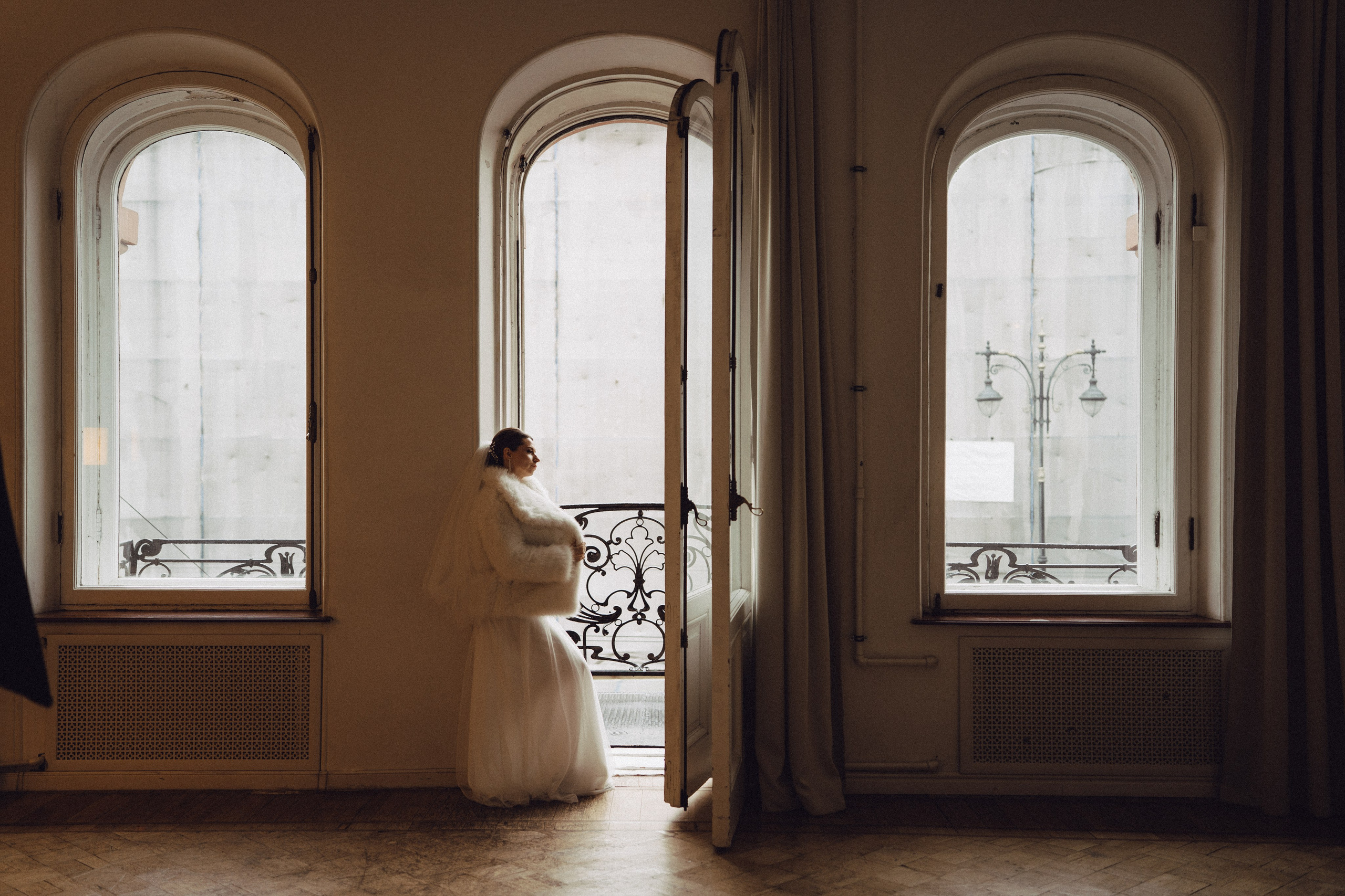 СВАДЕБНАЯ СЬЕМКА ВО ВТОРОМ ДВОРЦЕ (ДЕКАБРЬ) ТАКЖЕ СЬЕМКА В СТУДИИ НА ЧЕРНЫШЕВСКОЙ. Профессиональный фотограф, Санкт-Петербург — Виктория Богомолова