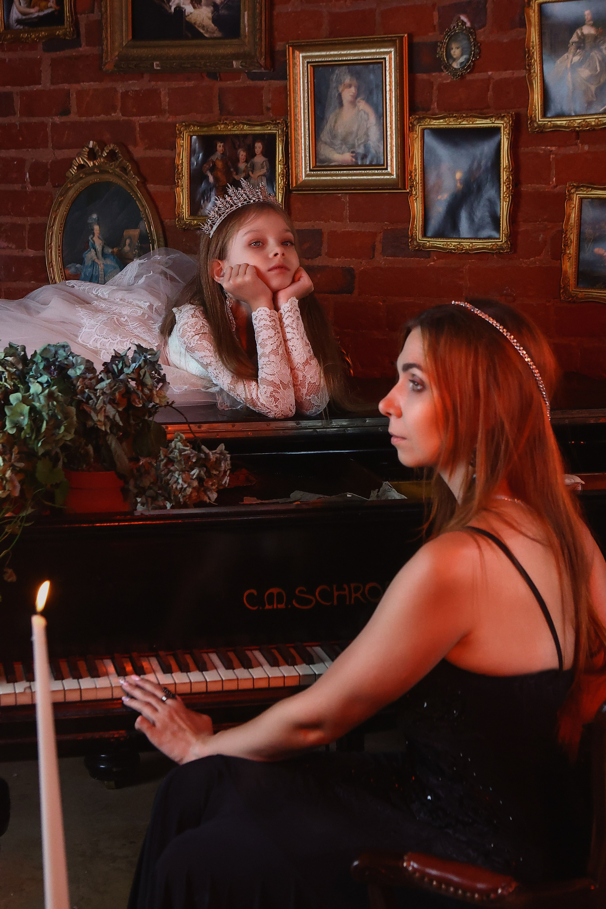 До конца августа снимаю мистическую сказку в локации МОХ. Фотограф Vivien Rocher г. Москва