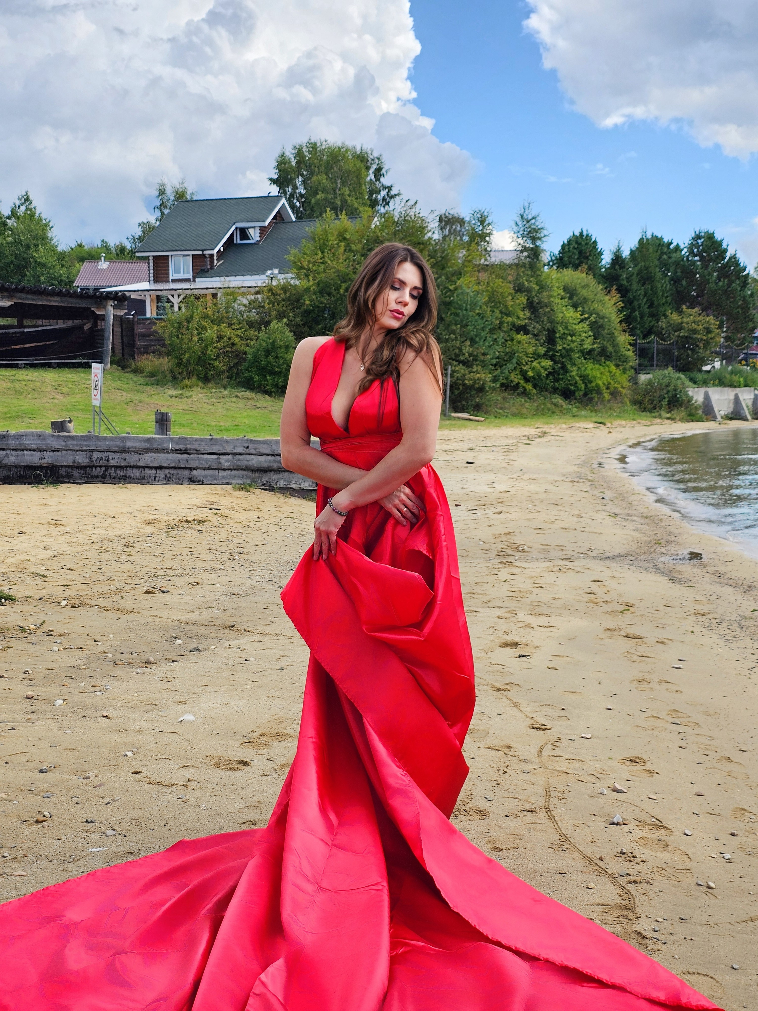 Платье со шлейфом напрокат на фотосессию на Байкале