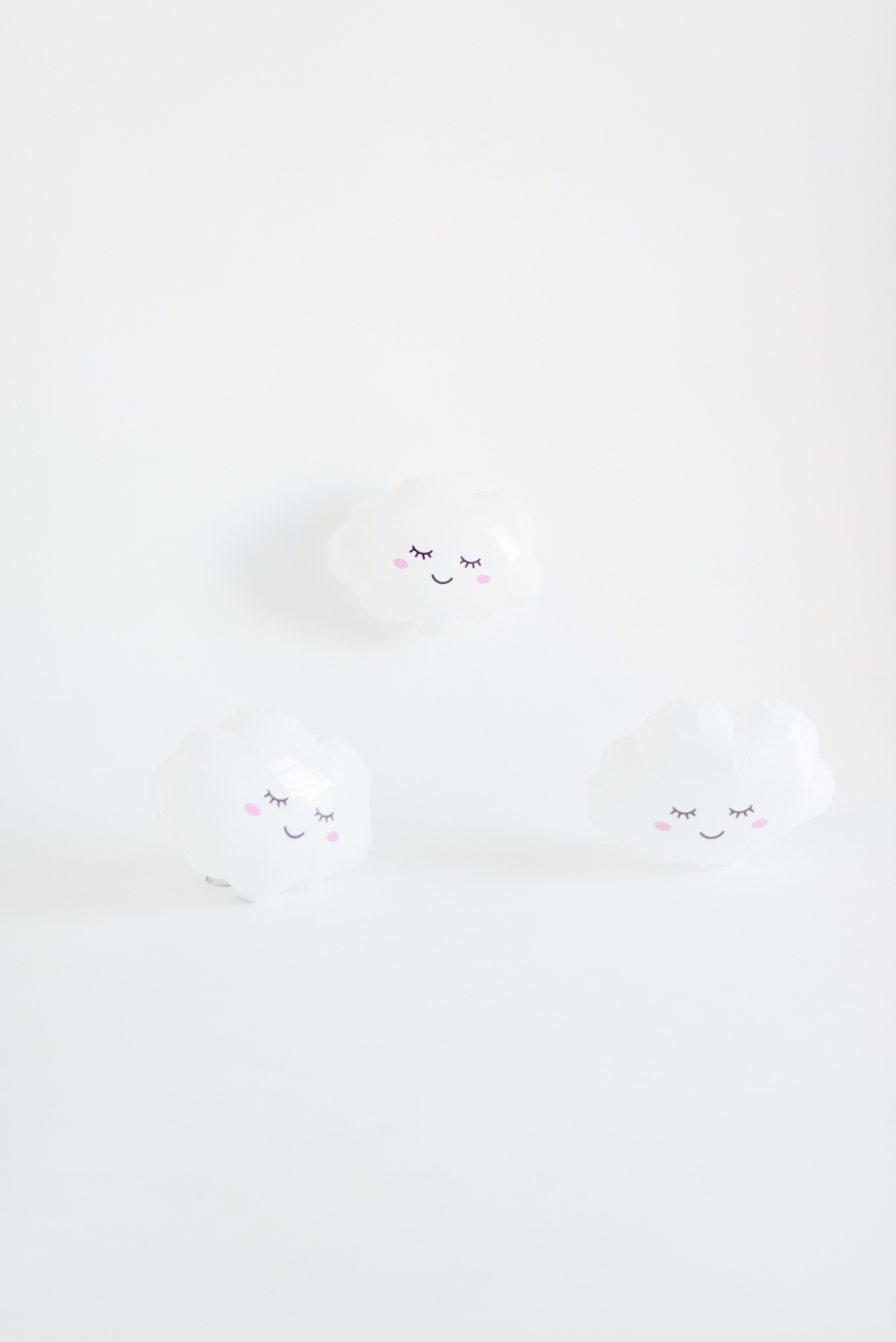 Фотосессия дня рождения малыша в студии, торт, воздушные шары, мыльные пузыри, профессиональный фотограф в Сургуте и Нефтеюганске.