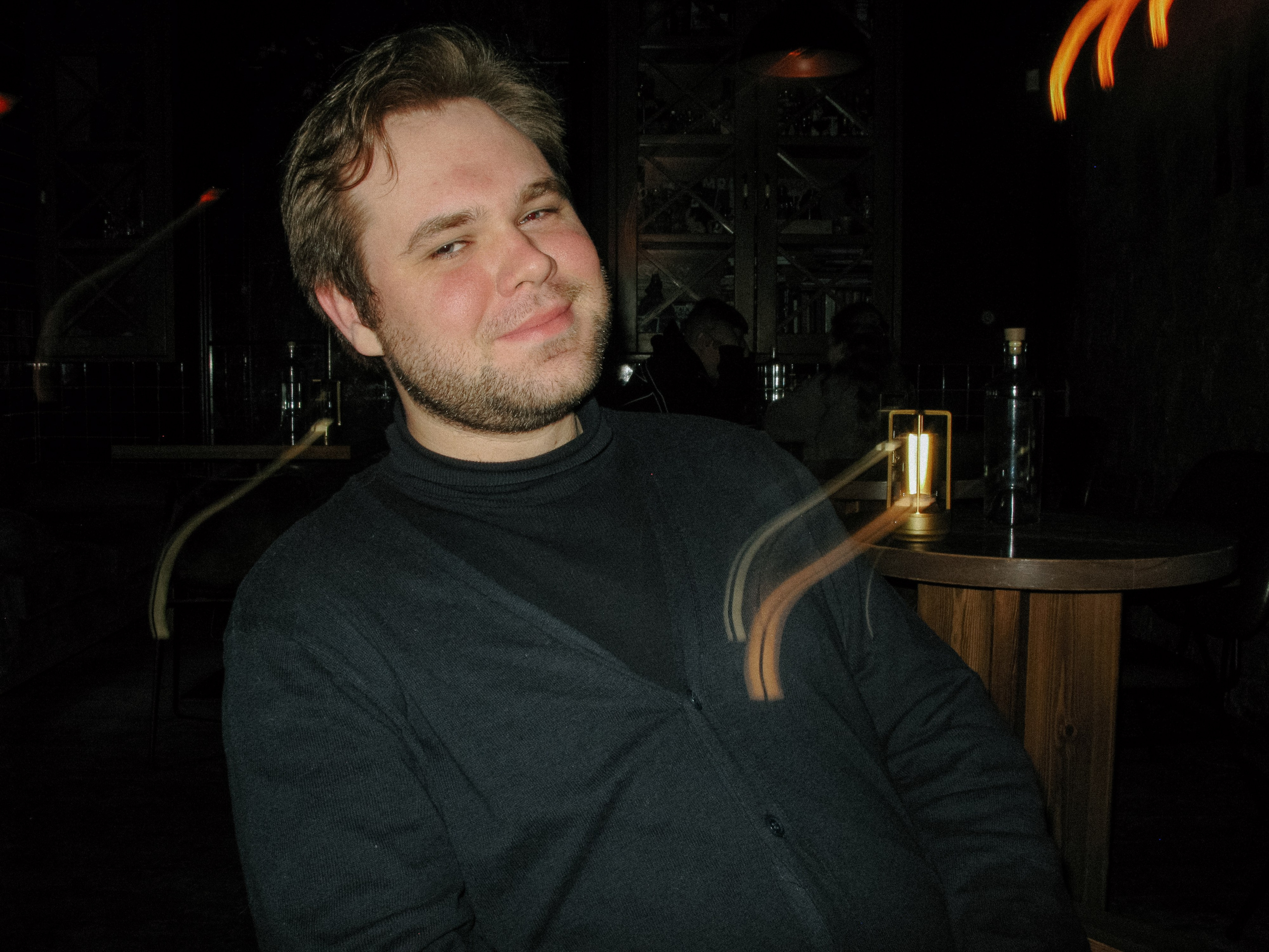 Mar. Фотограф Миланазавр