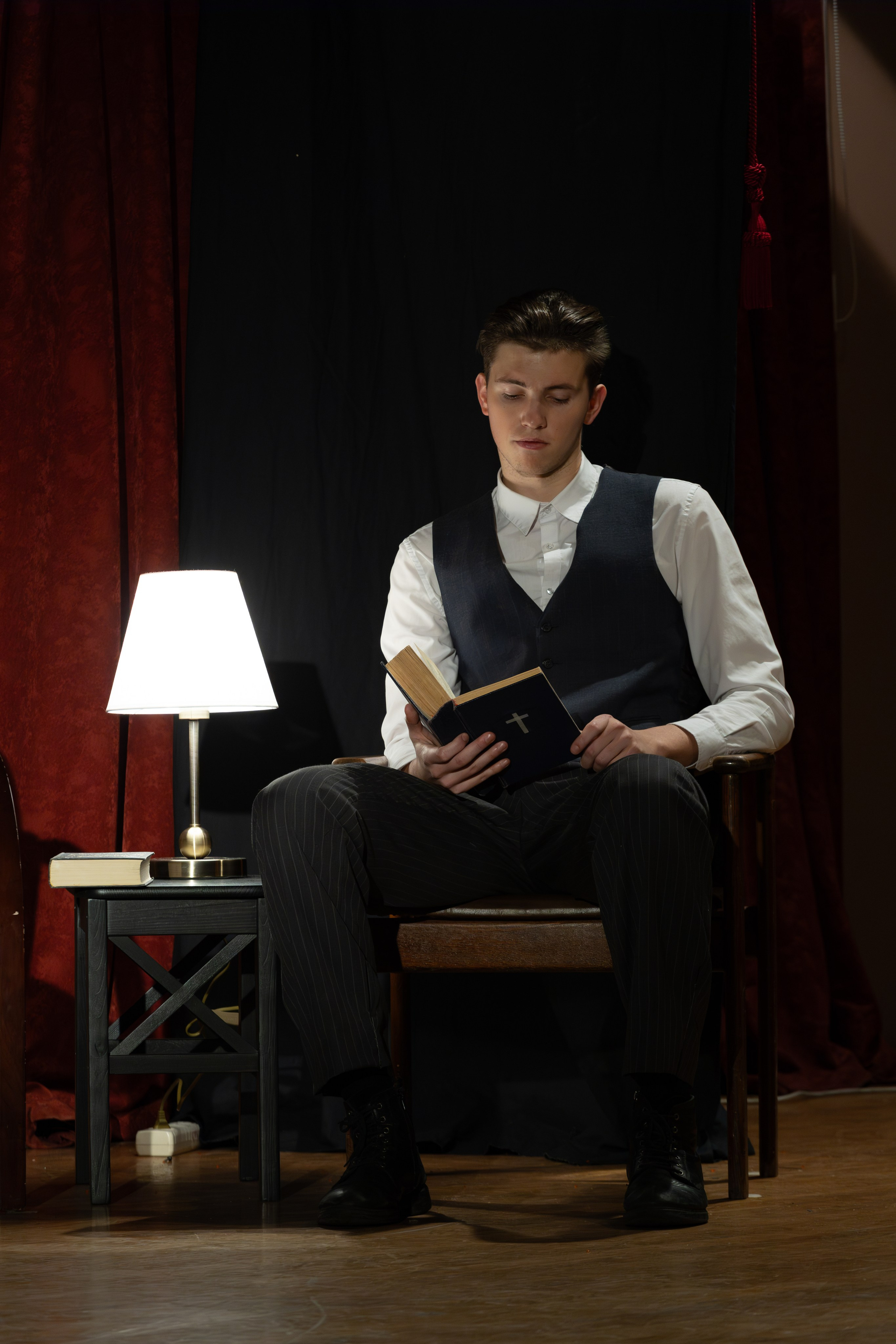 Театр. Photomantis