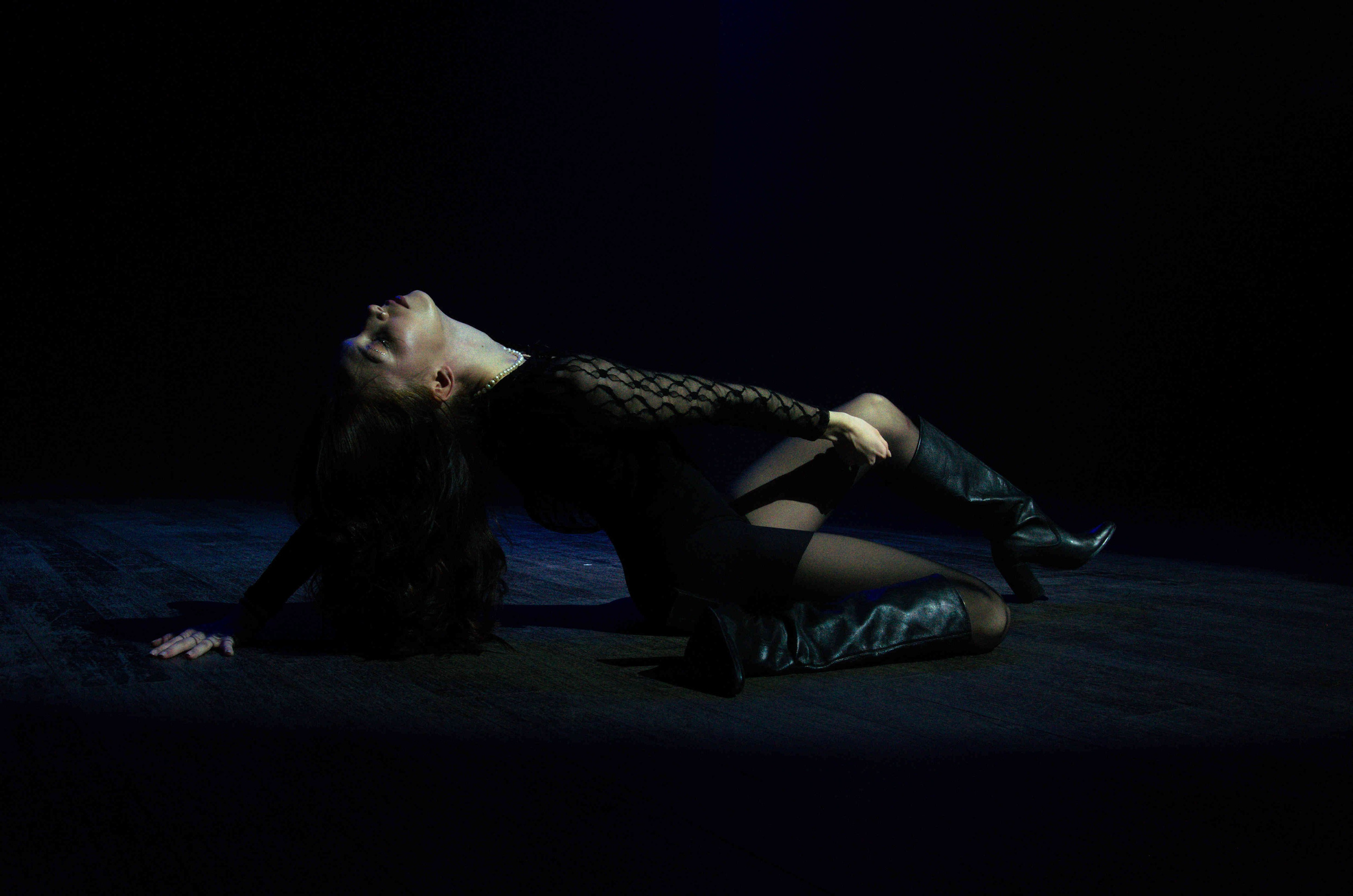 Мара — богиня зимы и смерти, но при этом — ипостась Живы. Дракон и Ведьмочка — творческая коллаборация