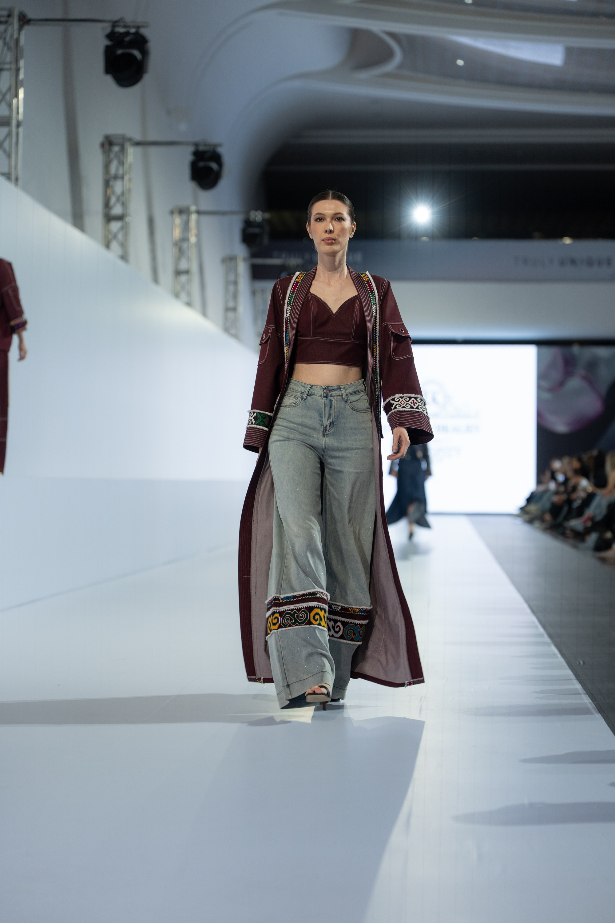 Umed Kuchkaliev. Сайт Алматинского НЮ АРТ, будуар и фэшн фотографа Дениса Карпенко