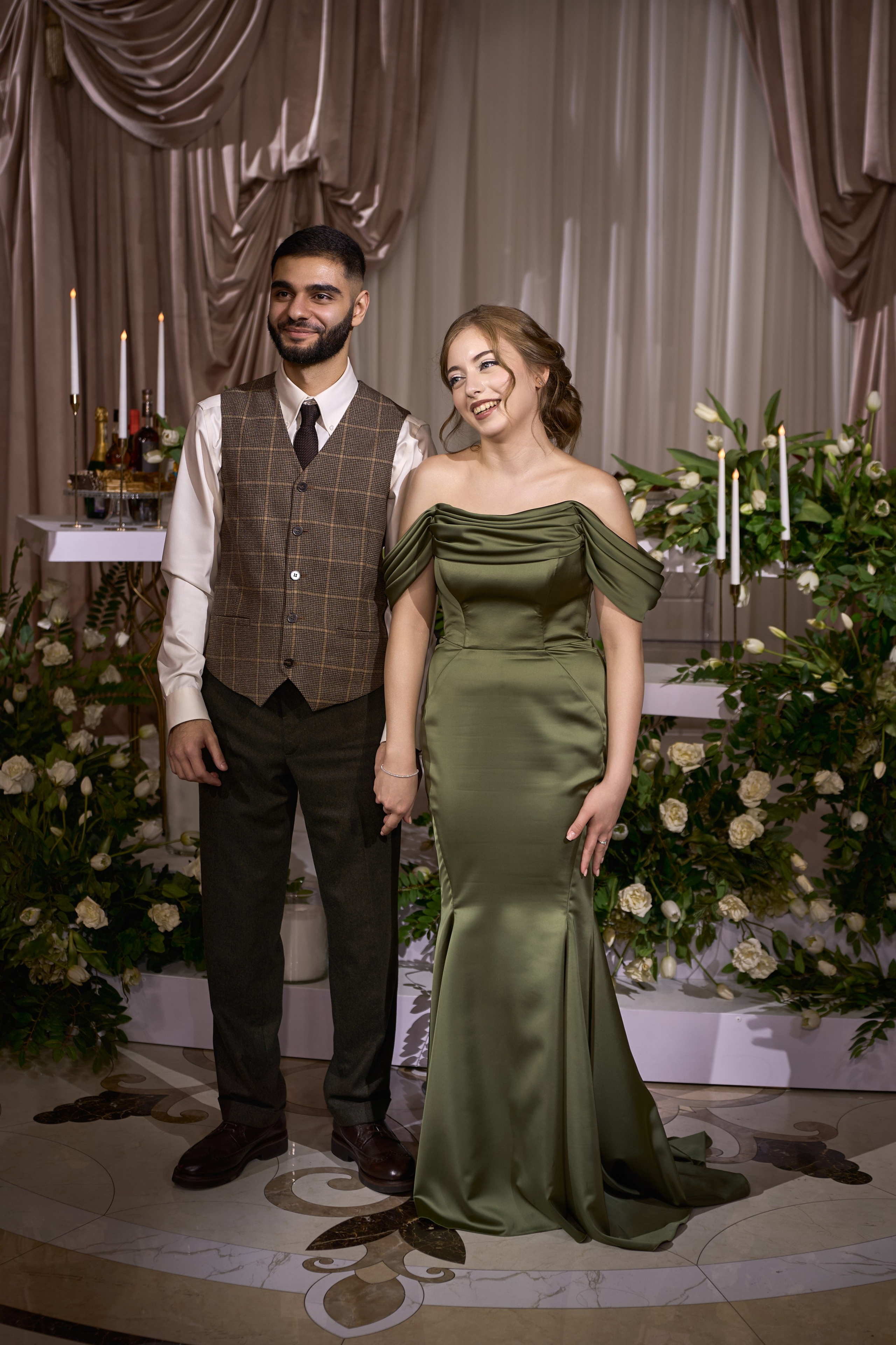 Красивое и чувственное сватовство Рафаэля & Алины в GOLDEN PALACE от ТВИНС СТУДИО. ТВИНС СТУДИО — лучшие свадебные фотографы и видеографы в Краснодаре