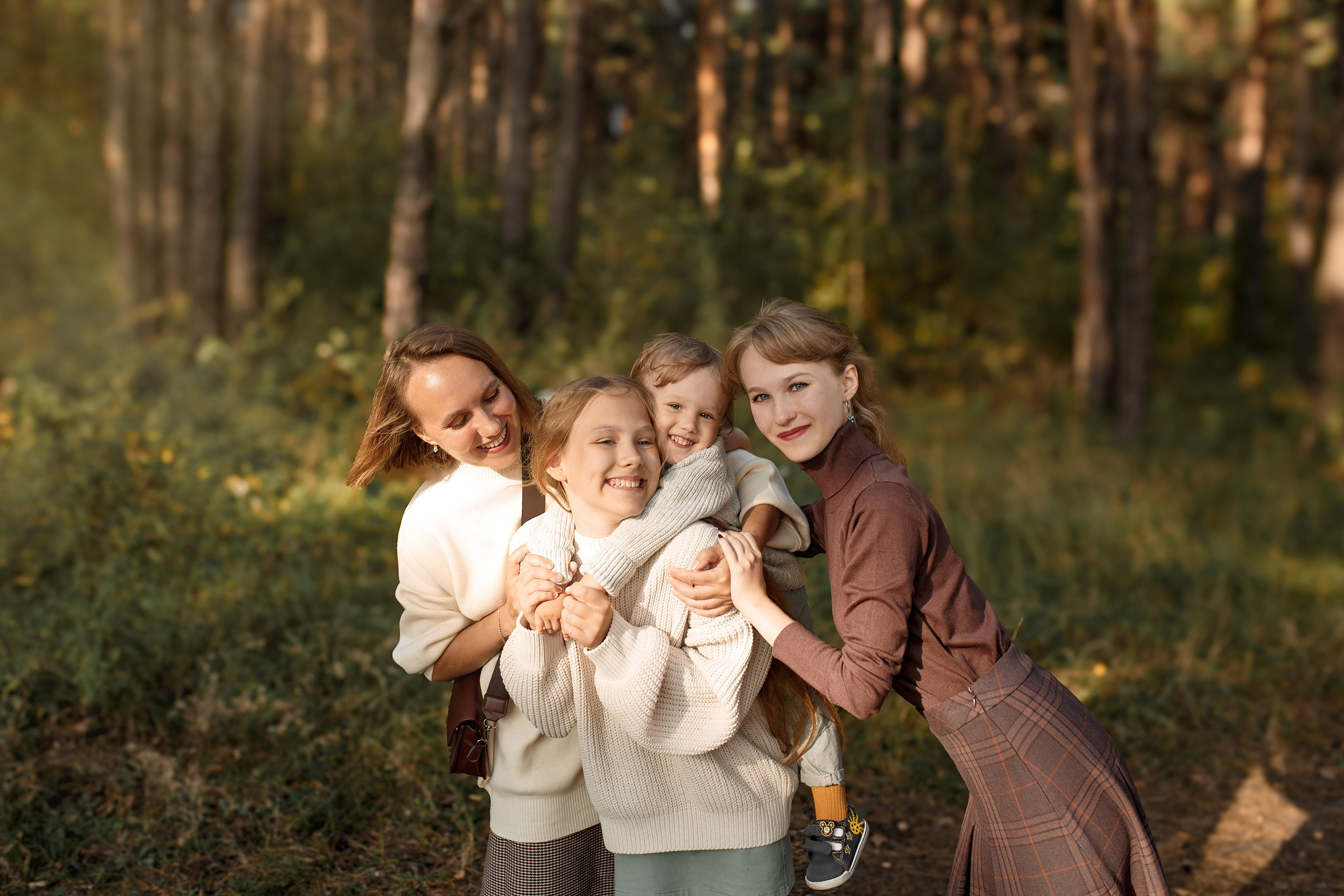 Мама Таня и ее дети. Семейный и женский фотограф в городе Тюмень