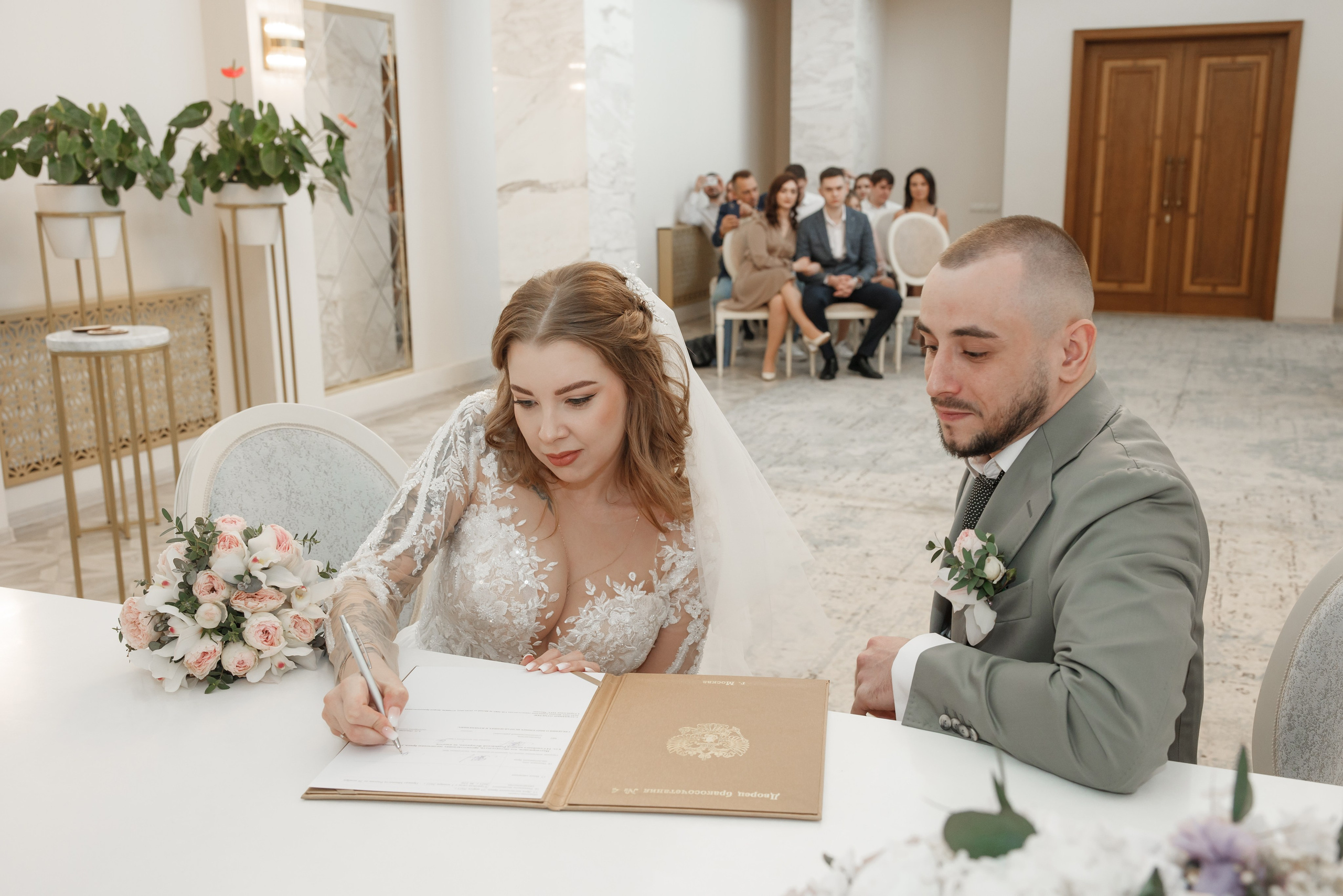 Варя и Денис, 4 ЗАГС + банкет. Свадебный и репортажный фотограф (Москва, Королев и другие)