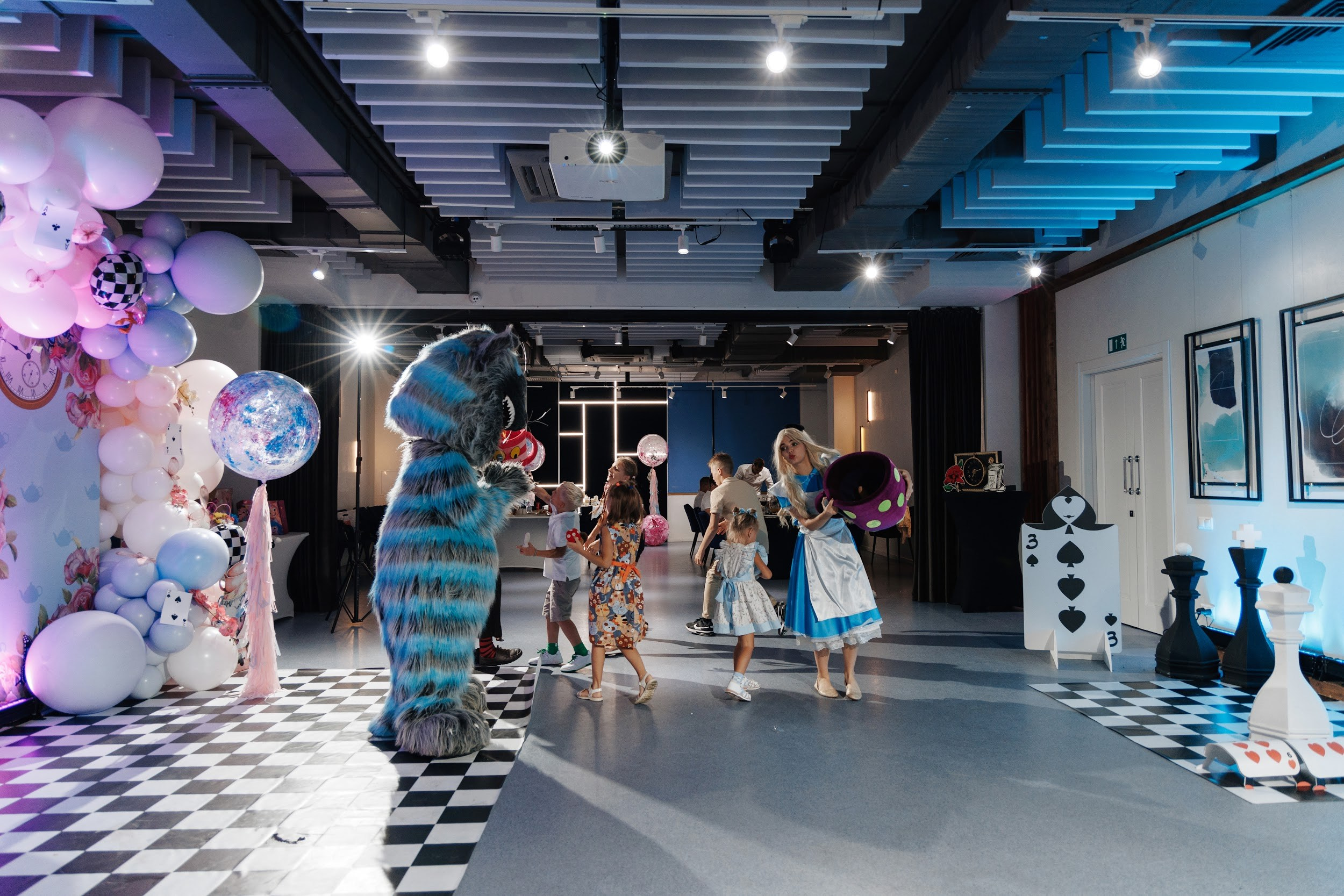 Alice in Wonderland. Свадебный и репортажный фотограф в Воронеже Сергей Максимов