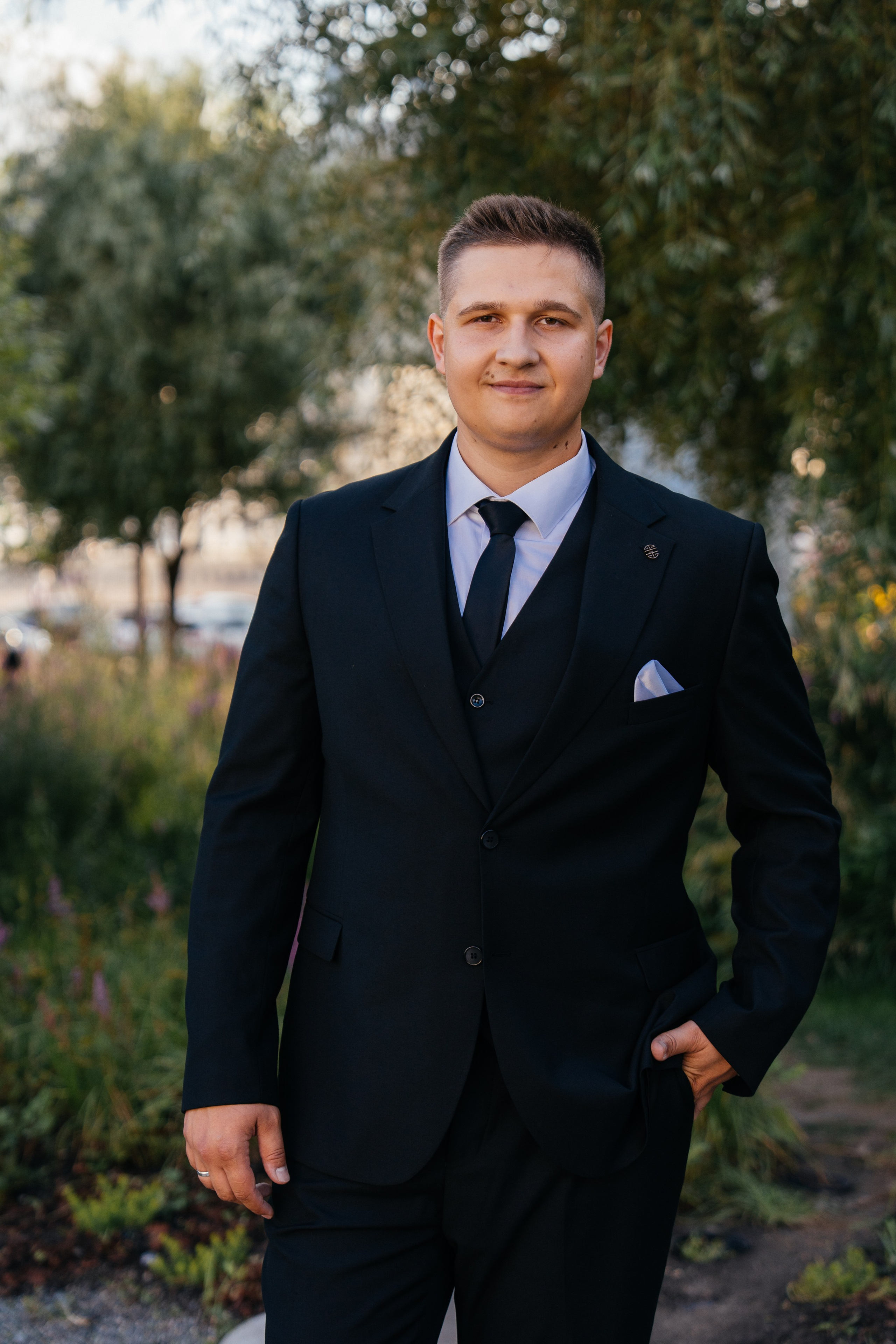 Свадебная фотосессия в Москве у высотки на Котельнической набережной. Свадебный фотограф в Москве Анна Полушина