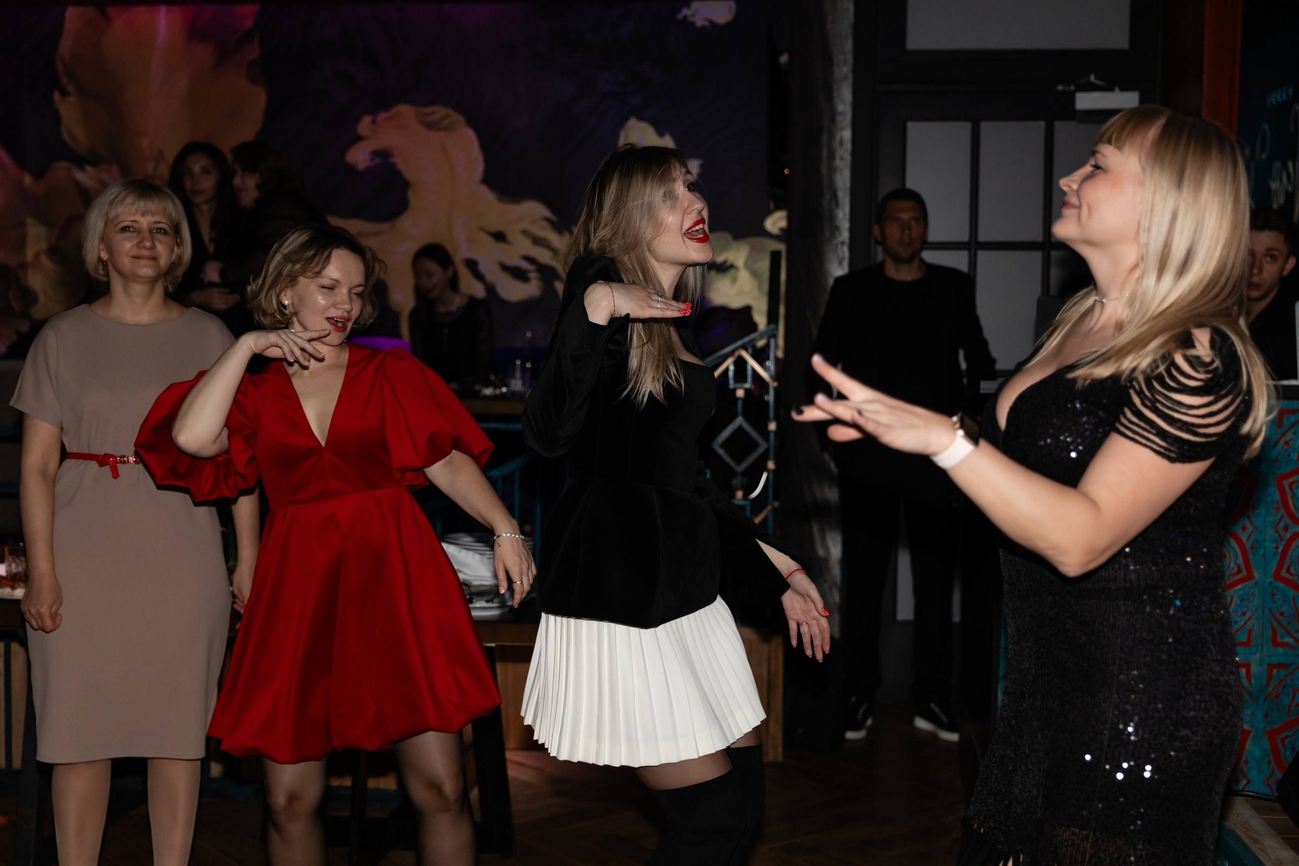 Новогодний корпоратив (Караоке клуб Who is who). Татьяна Чернышова свадебный фотограф Москва