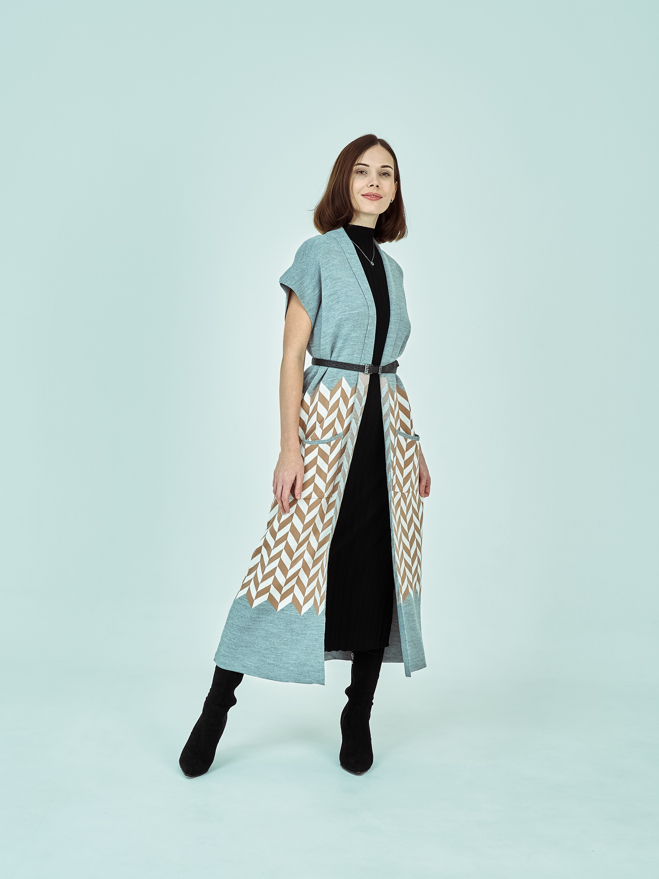 Модельная фотосъёмка кардиганов для Wildberries