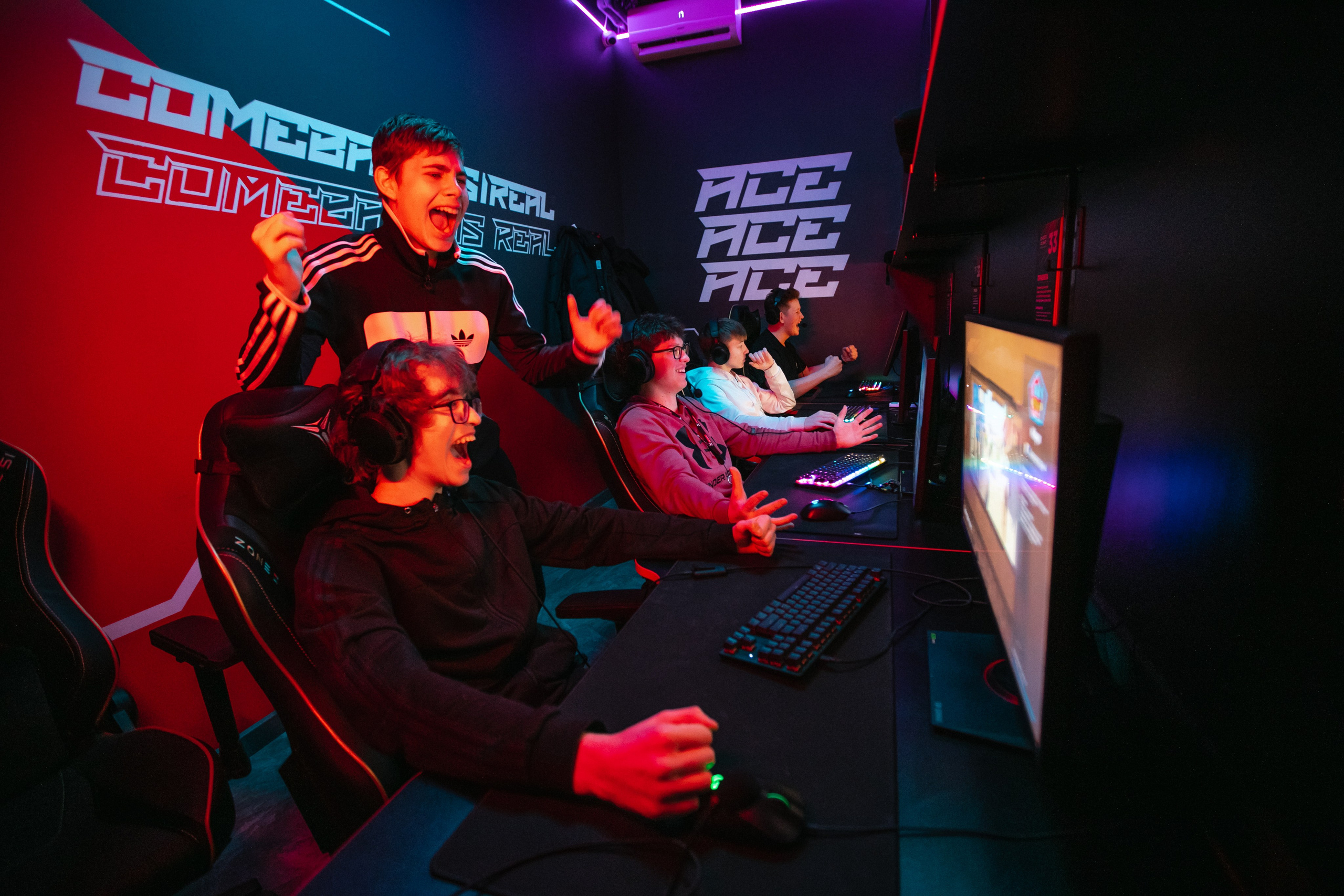 Открытие клуба Checkpoint 2. Роман Урумбаев фотограф Нижневартовск