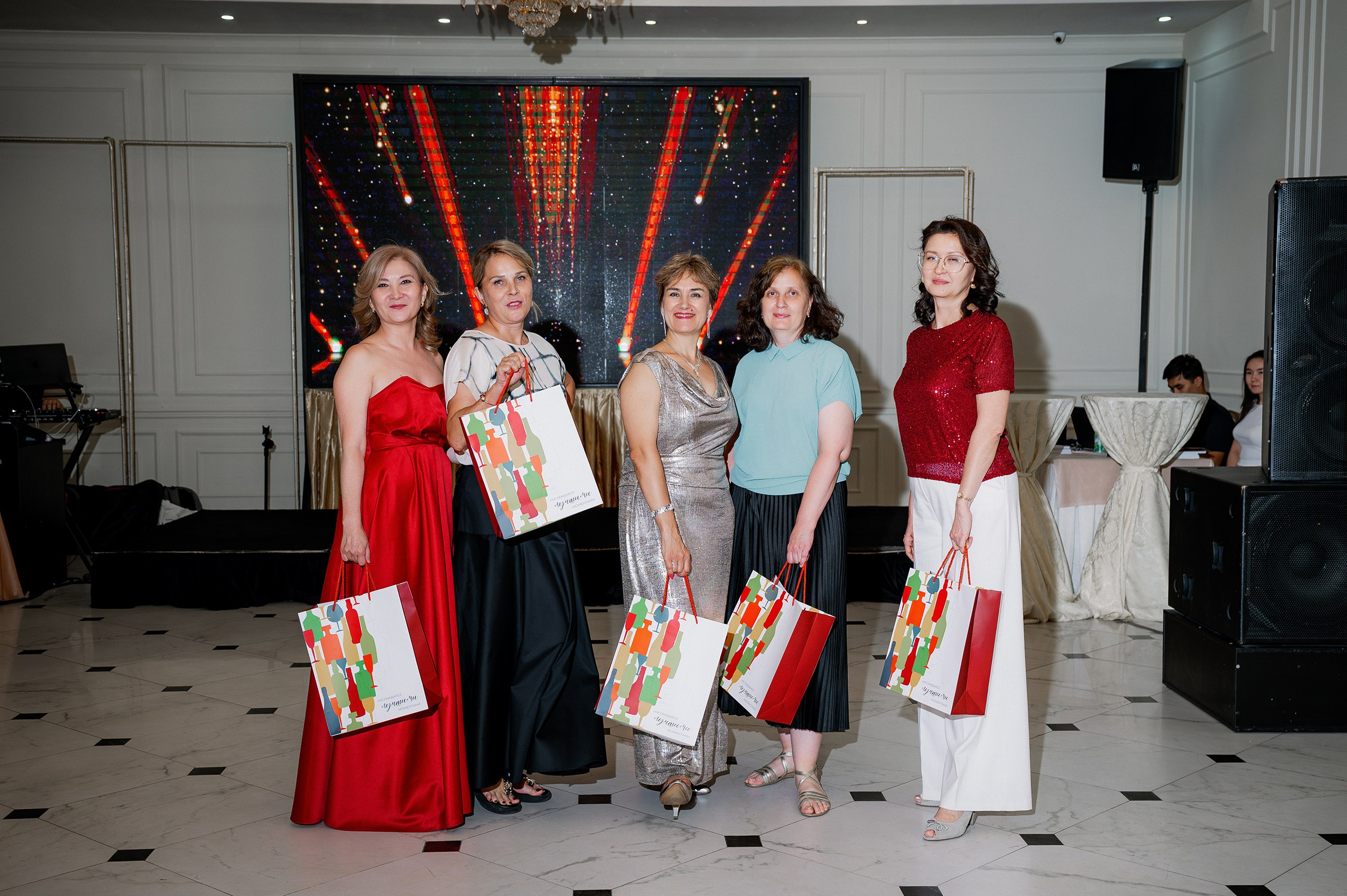 Выпускной — 11А, 2025. Фотограф в Алматы — Алексей Коньков | Репортаж, свадьбы, портреты