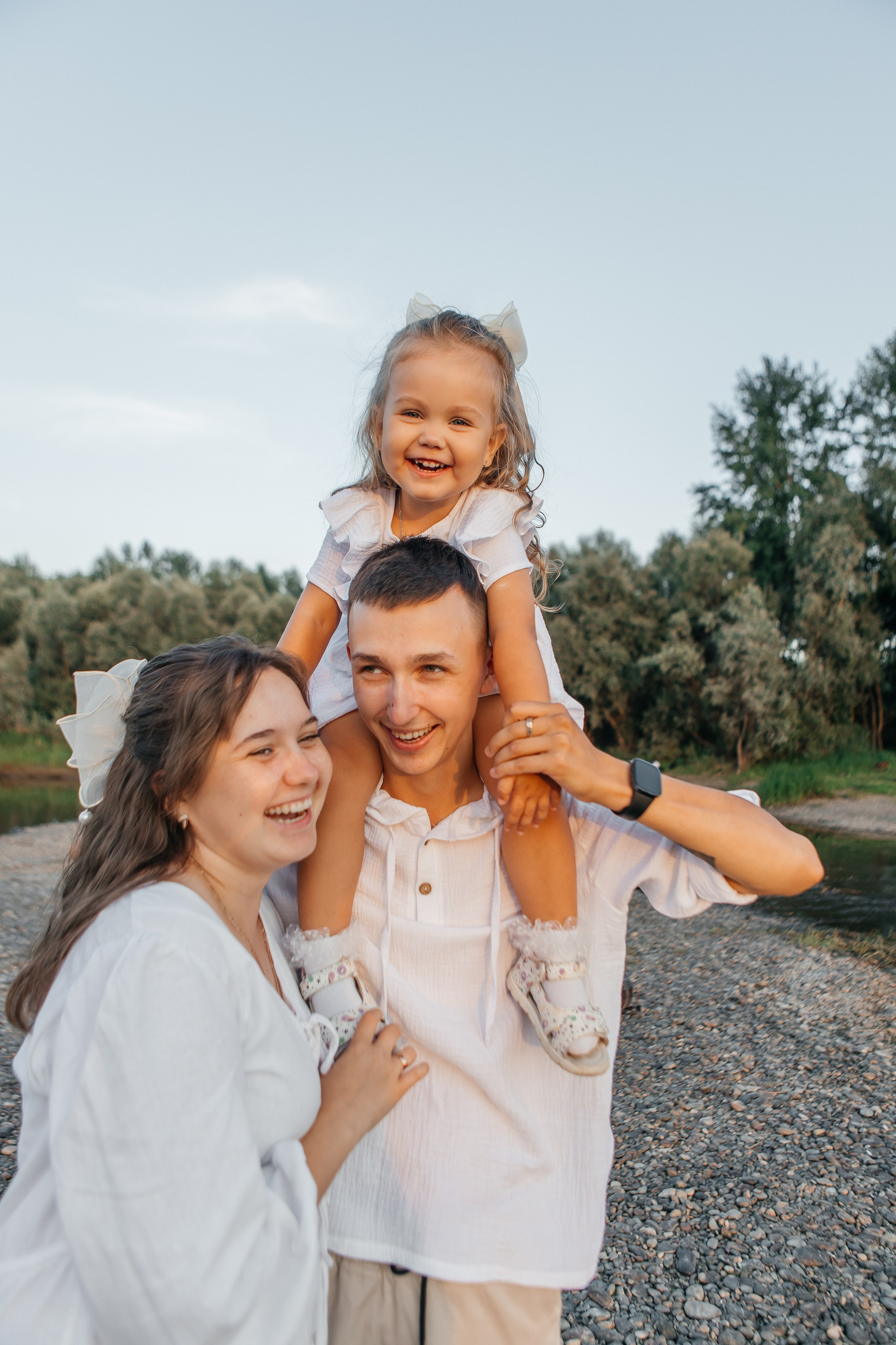 Семейная фотосессия на закате. Дарья Белякова. Свадебный, детский и семейный фотограф в городе Бийск