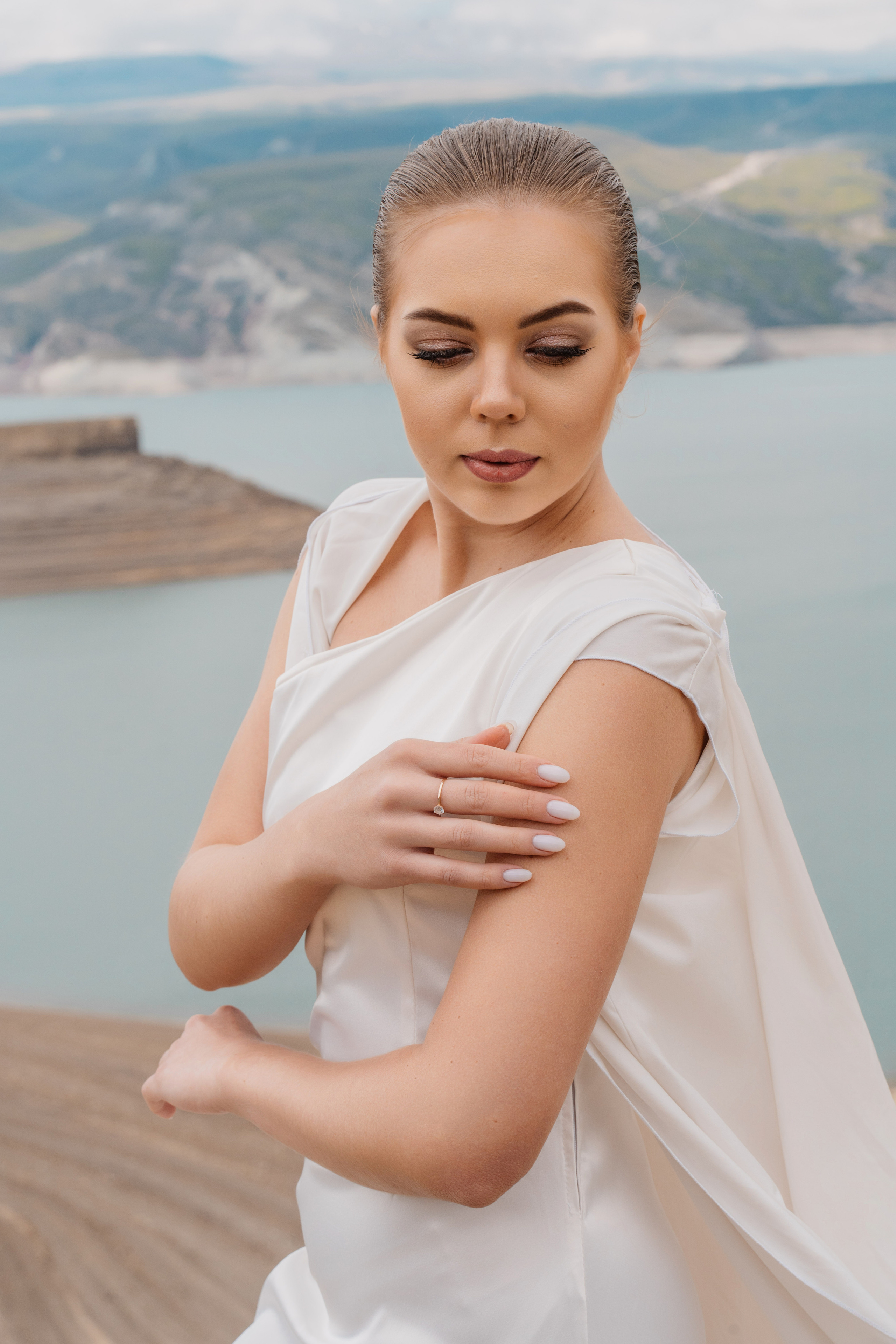 Фотосессия на Чиркейском водохранилище. Свадебный фотограф в Осетии Этери Плиты
