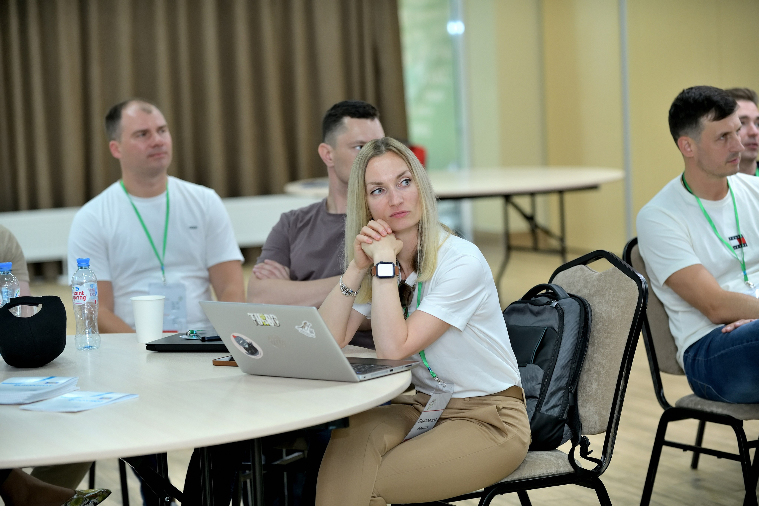 "Презентация во время корпоративной встречи".