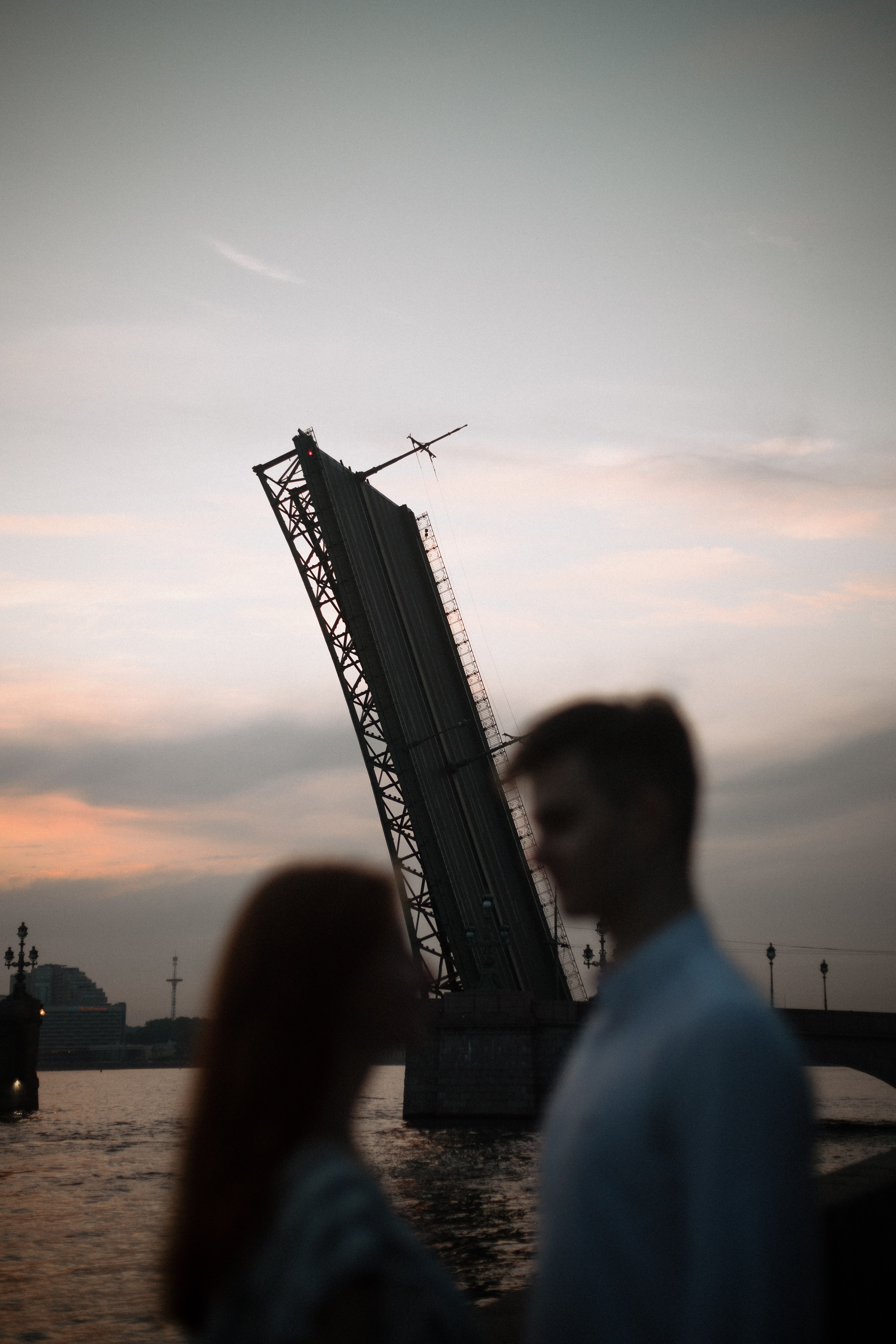 Artem & Tanya. Raised bridges. Портретный и концептуальный фотограф в Санкт-Петербурге Роман Башкиров