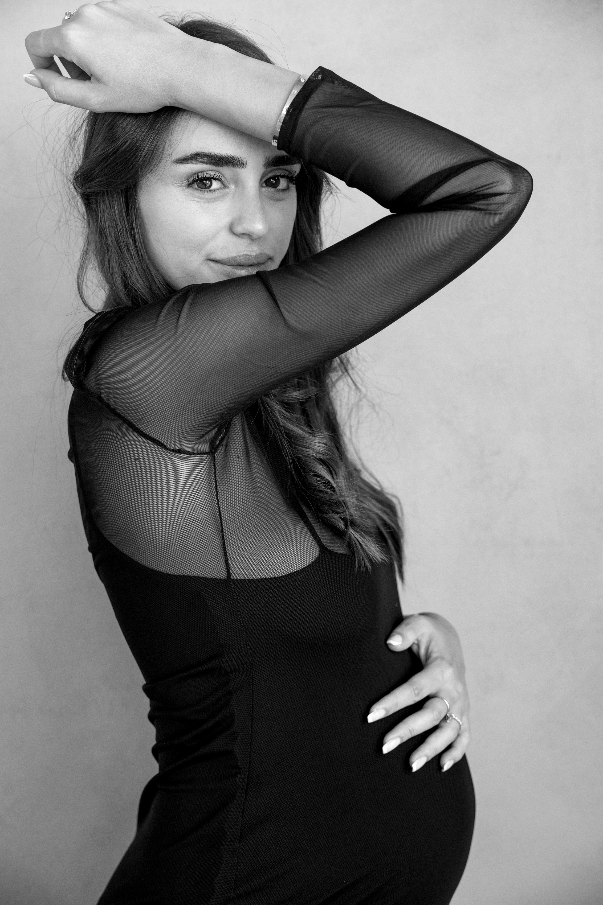 Pregnancy photoshoot inside the studio in Tel Aviv. Главная