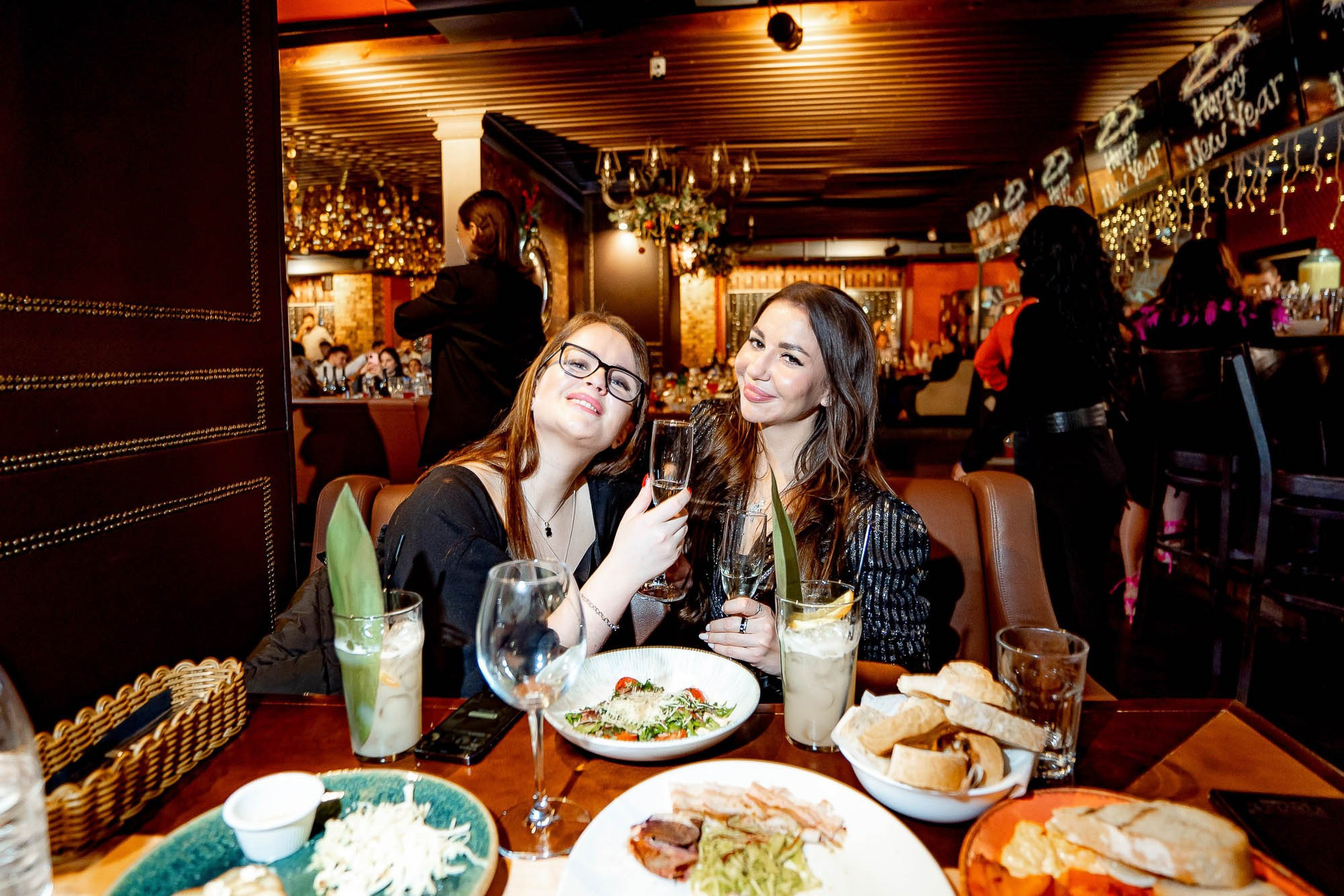 Новый год 2024 в Peoples. Сергей Кошкин. Репортажная и ивент-фотография в Сургуте