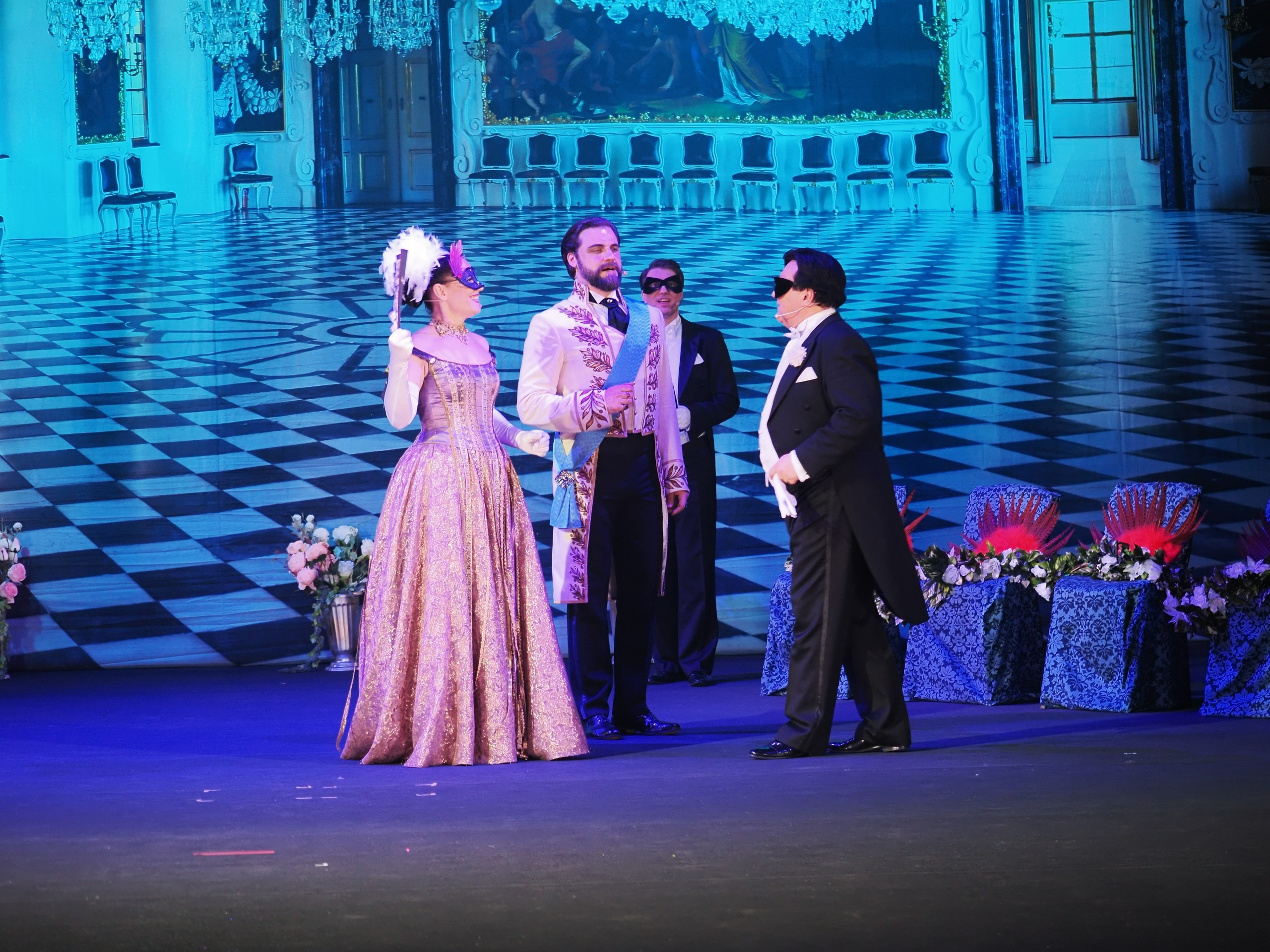 «БУФФ-ПАРАДИЗ» Летучая мышь (в Нск). Портретный и спортивный фотограф в Новосибирске и Твери Кононов Алексей