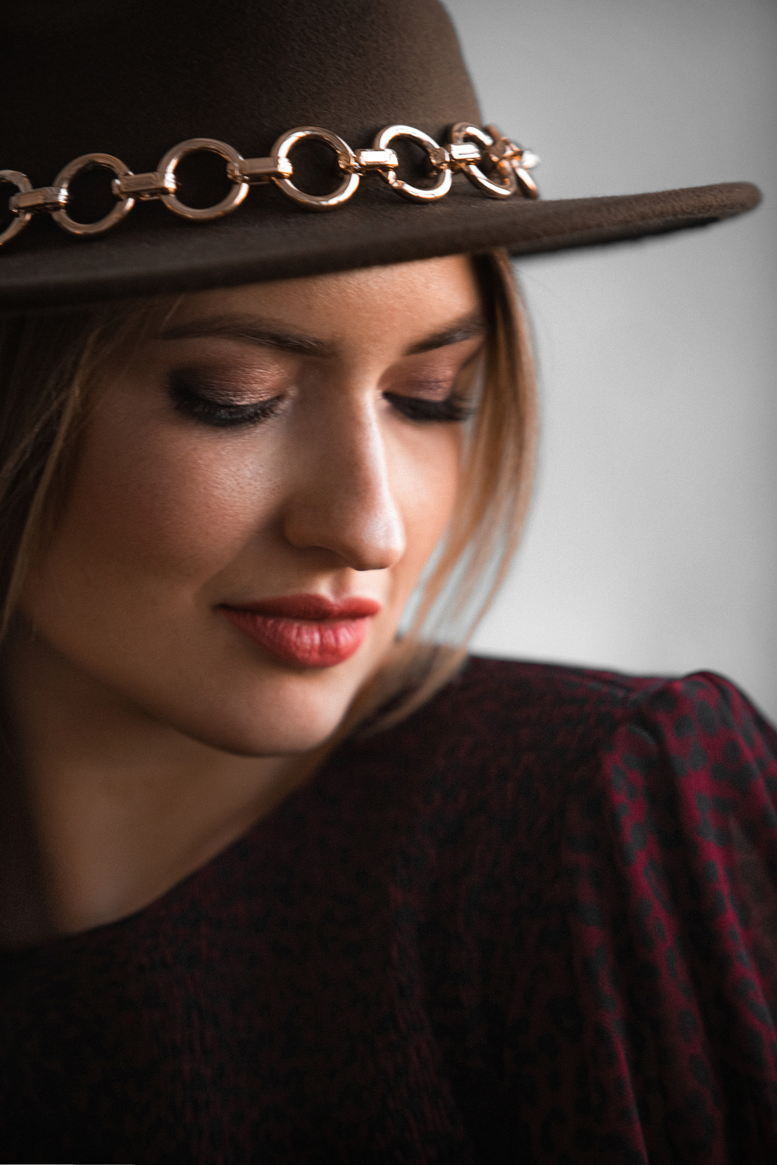 ЖЕНСКИЙ ПОРТРЕТ, СТУДИЯ. АНЖЕЛИКА. Фотограф в Москве Оксана Цехмистер