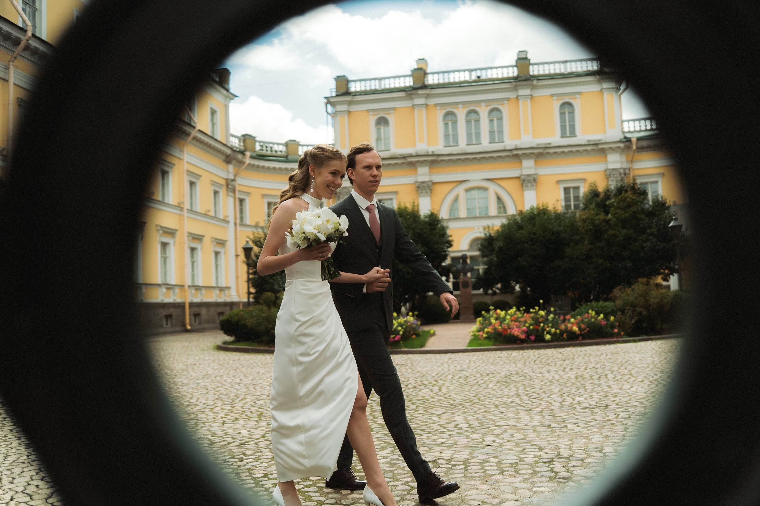 Арина и Илья — свадьба в Петербурге, цифра и плёнка. Свадебный фотограф Дмитрий Родионов — Санкт-Петербург и Ленинградская область