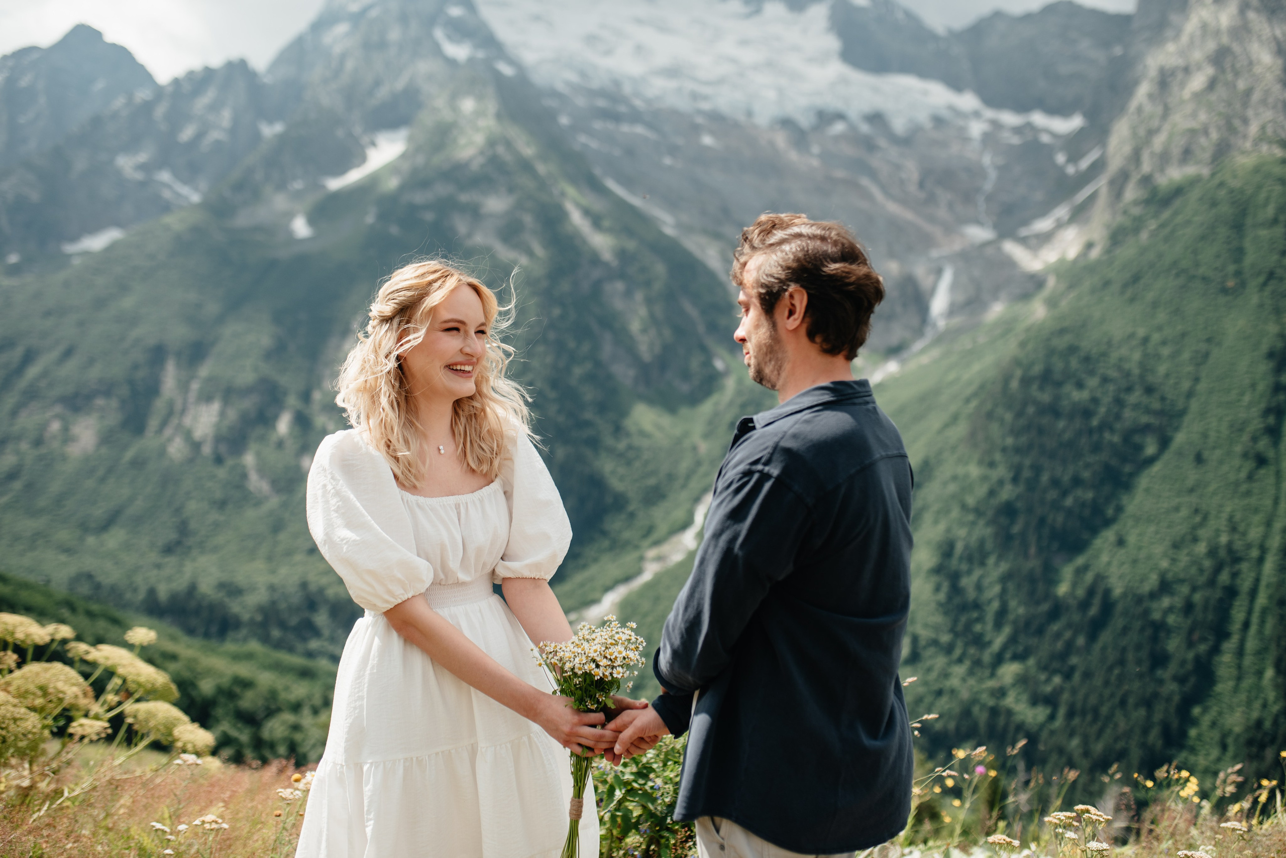 Горная романтичная и веселая история Саши и Даши. Свадебный и travel фотограф в Волгограде, Сочи, Домбае, Европе