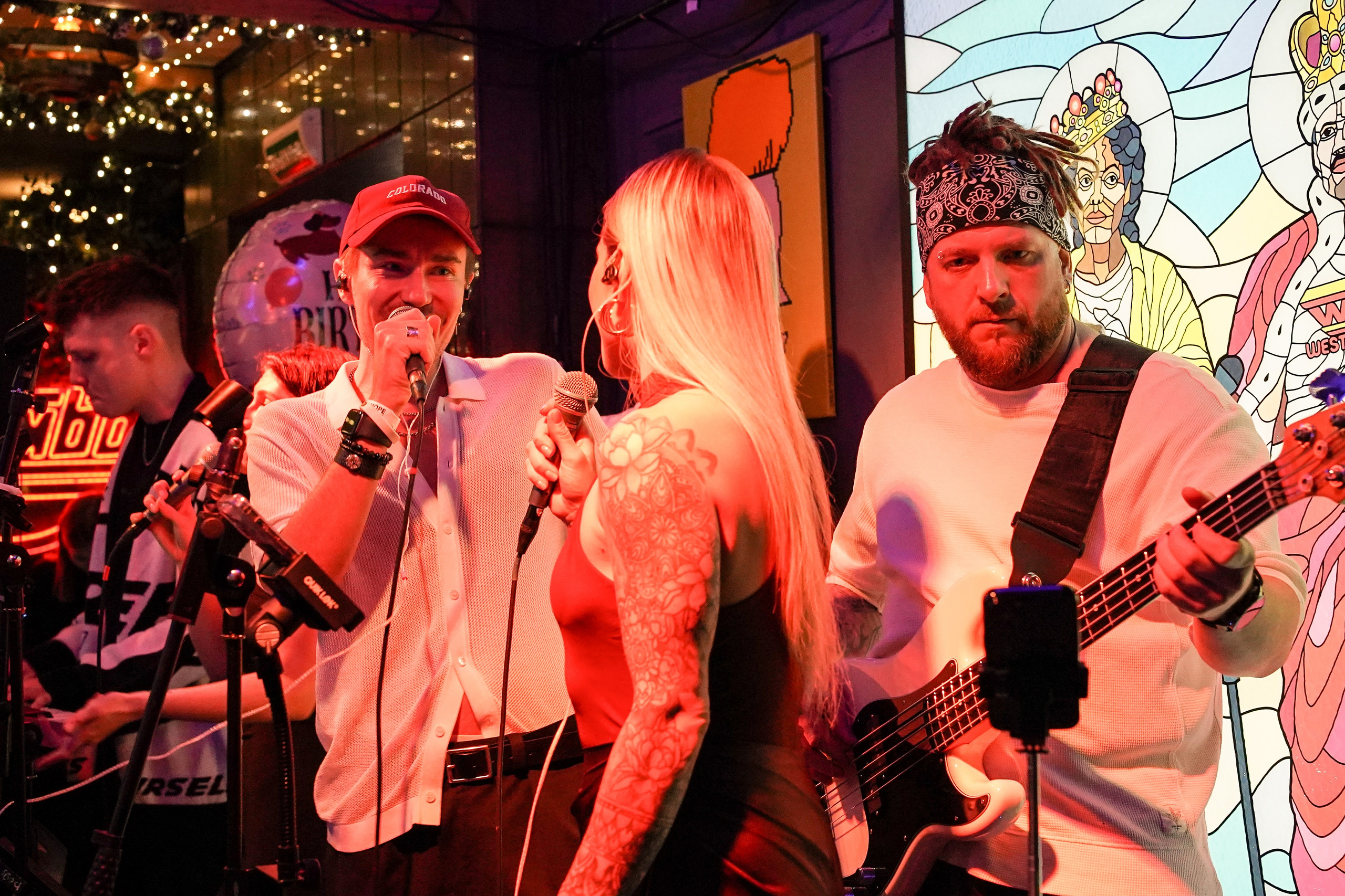 Бар Собаки в тумане. Фотограф