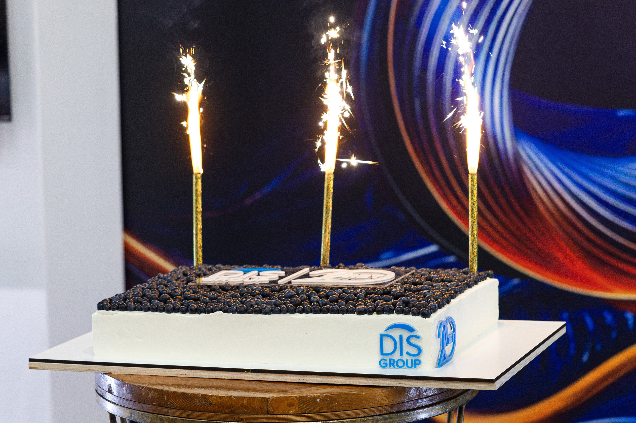 Data Summit 2025 (1). Свадебный репортажный фотограф в Москве