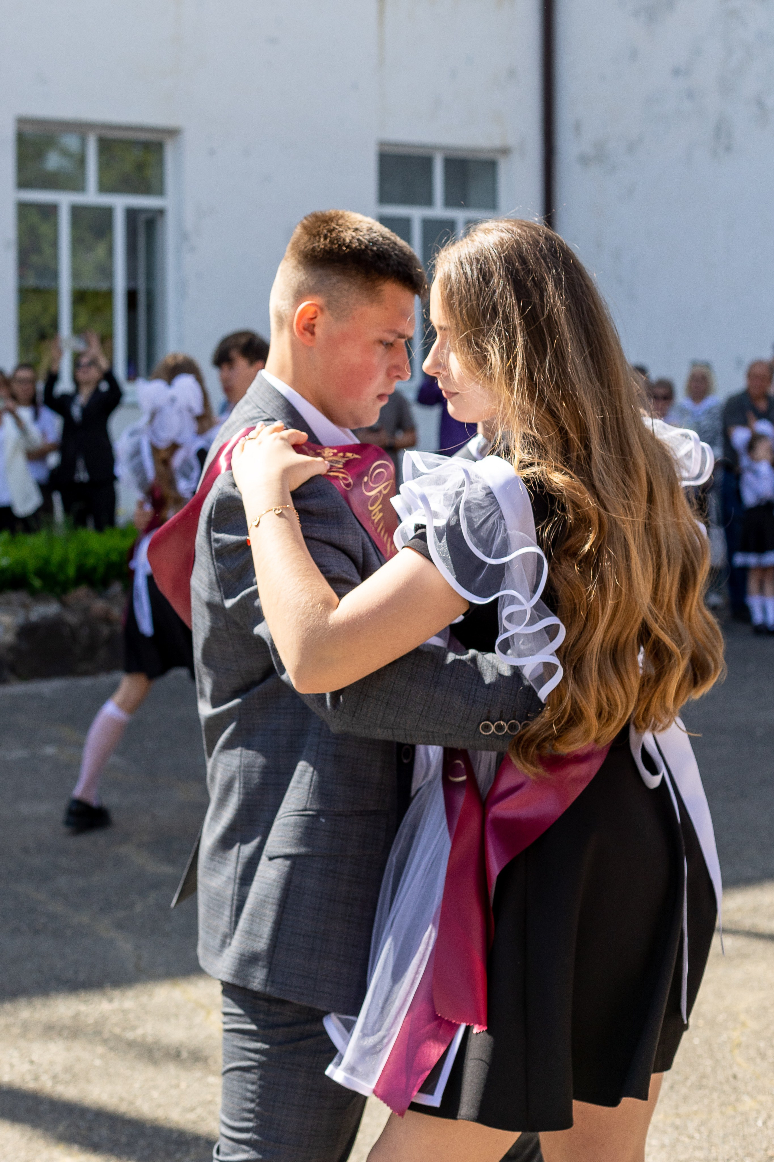 Последний звонок. Выпускные альбомы Майкоп, Краснодар Елена Золотарева