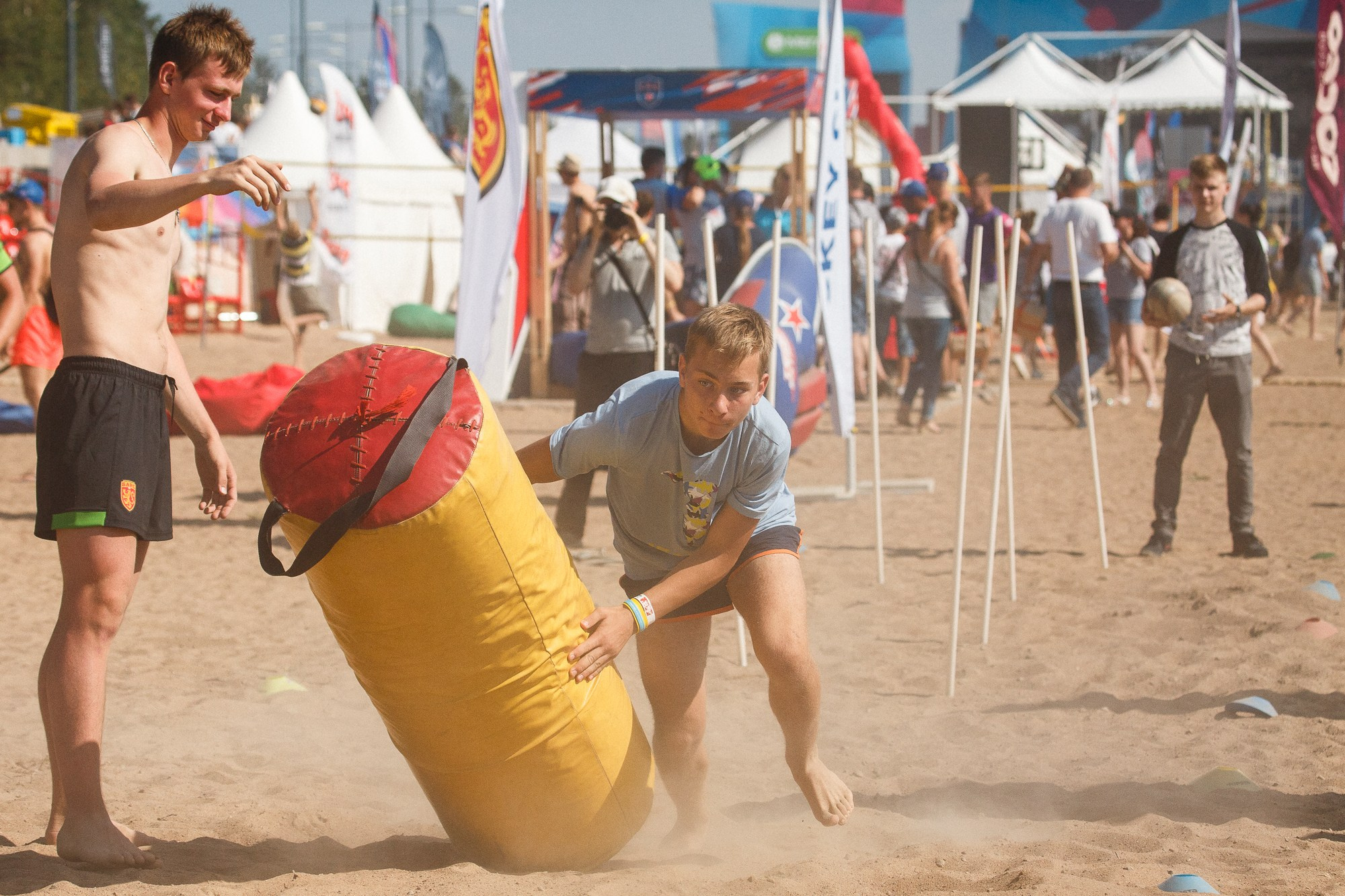 ФЕСТИВАЛЬ ВКОНТАКТЕ. Рабочая сторона — бизнес портрет и репортаж в Санкт-Петербурге