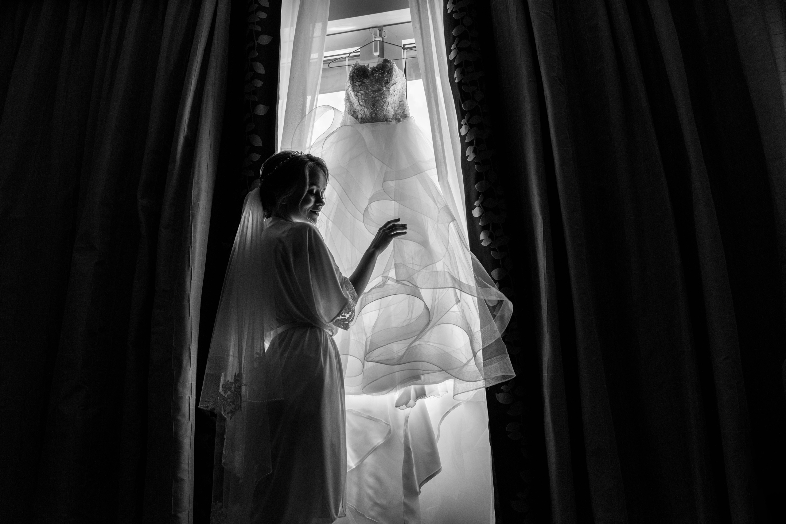 Утро жениха и невесты в отеле Hilton Garden Inn Ufa Riverside | Свадьб. Свадебный и семейный фотограф в Уфе | Винс Константин | Фотопроекты