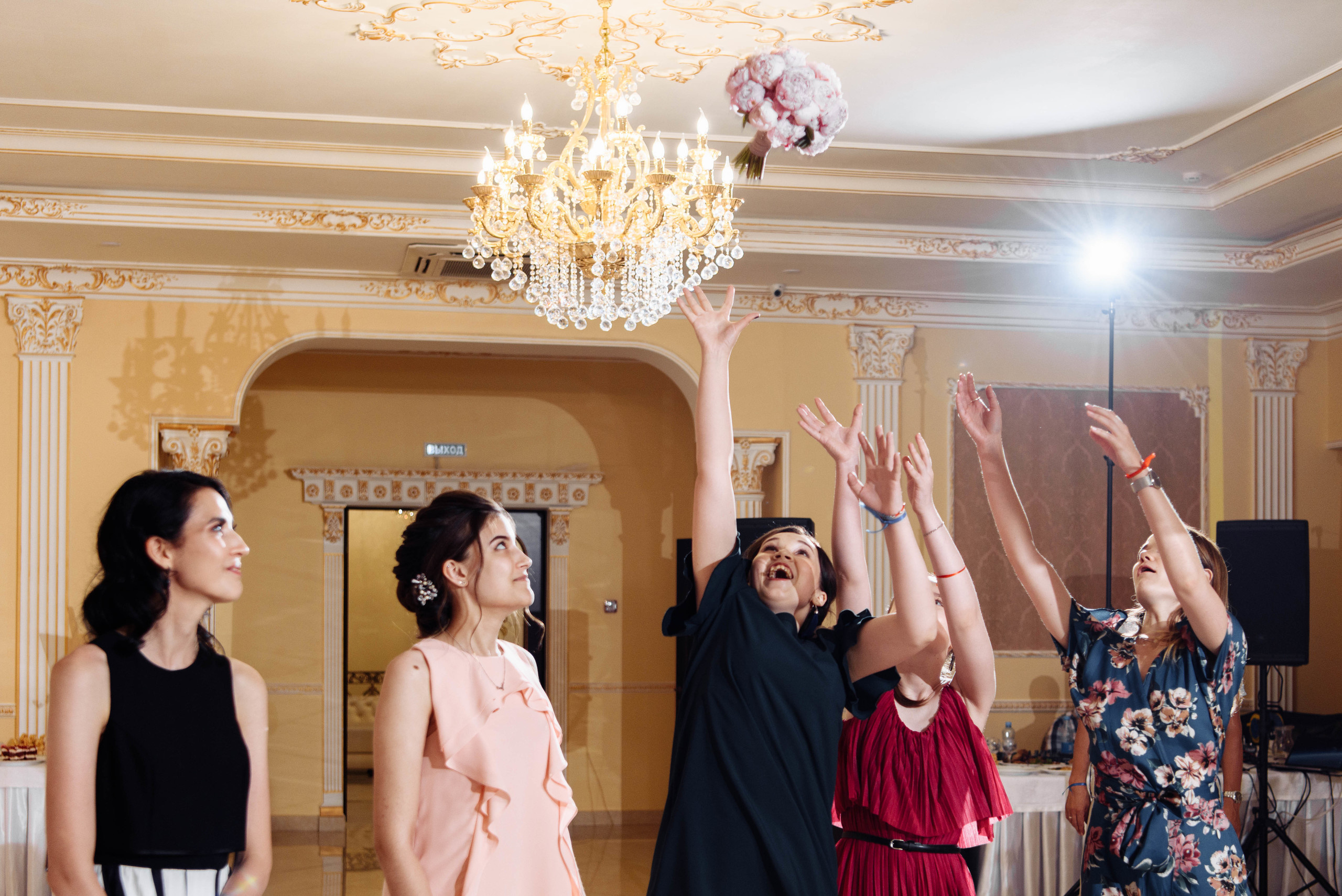 Утро жениха и невесты в отеле Hilton Garden Inn Ufa Riverside | Свадьб. Свадебный и семейный фотограф в Уфе | Винс Константин | Фотопроекты