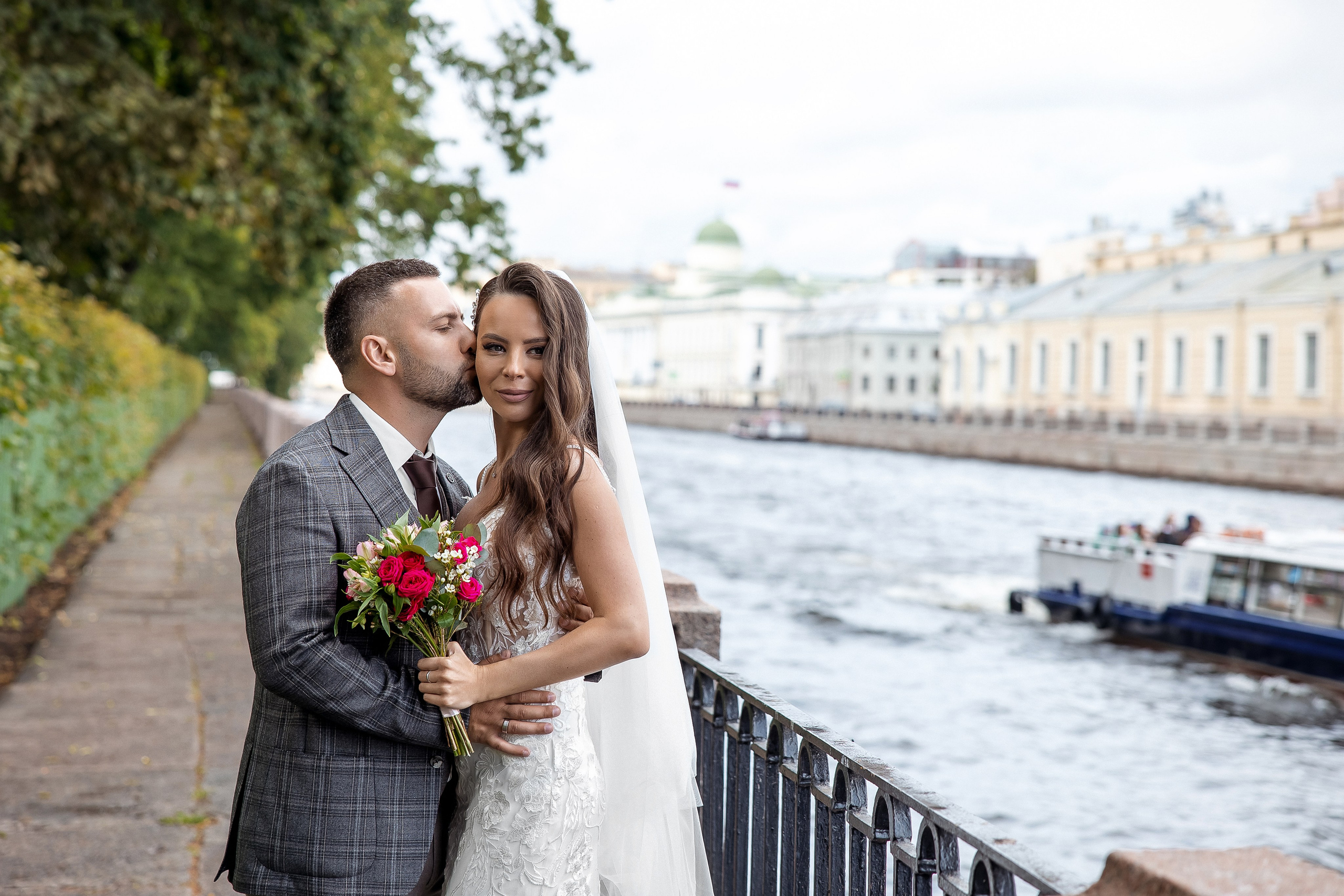 Фотограф на свадьбу в Санкт-Петербурге. Свадебный и семейный фотограф Алексей Аверин