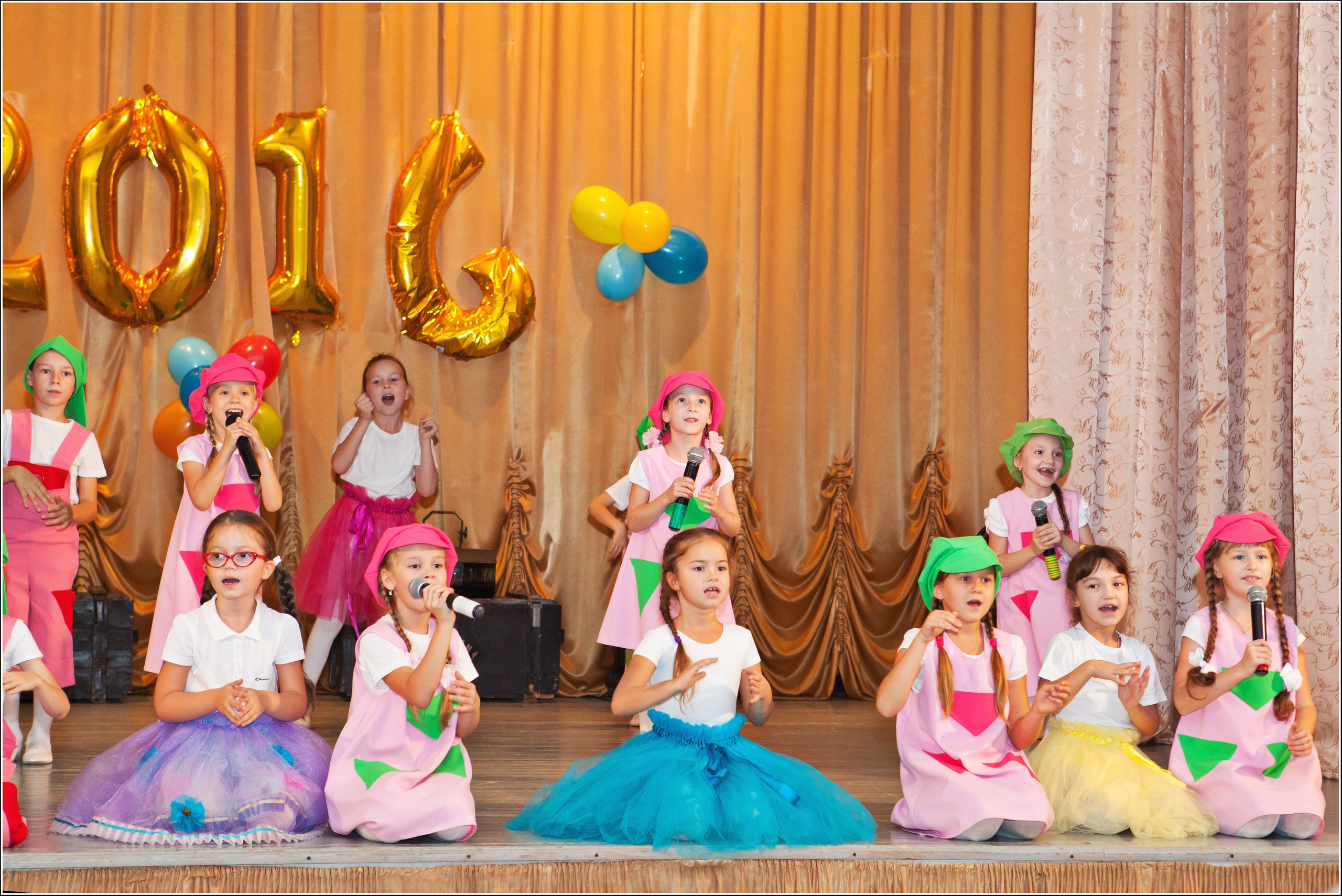 Выступление коллектива Дежавю. Фото и видео Москва, Московский. Свадебный фотограф, видеограф, фотосессии, видеосъемка