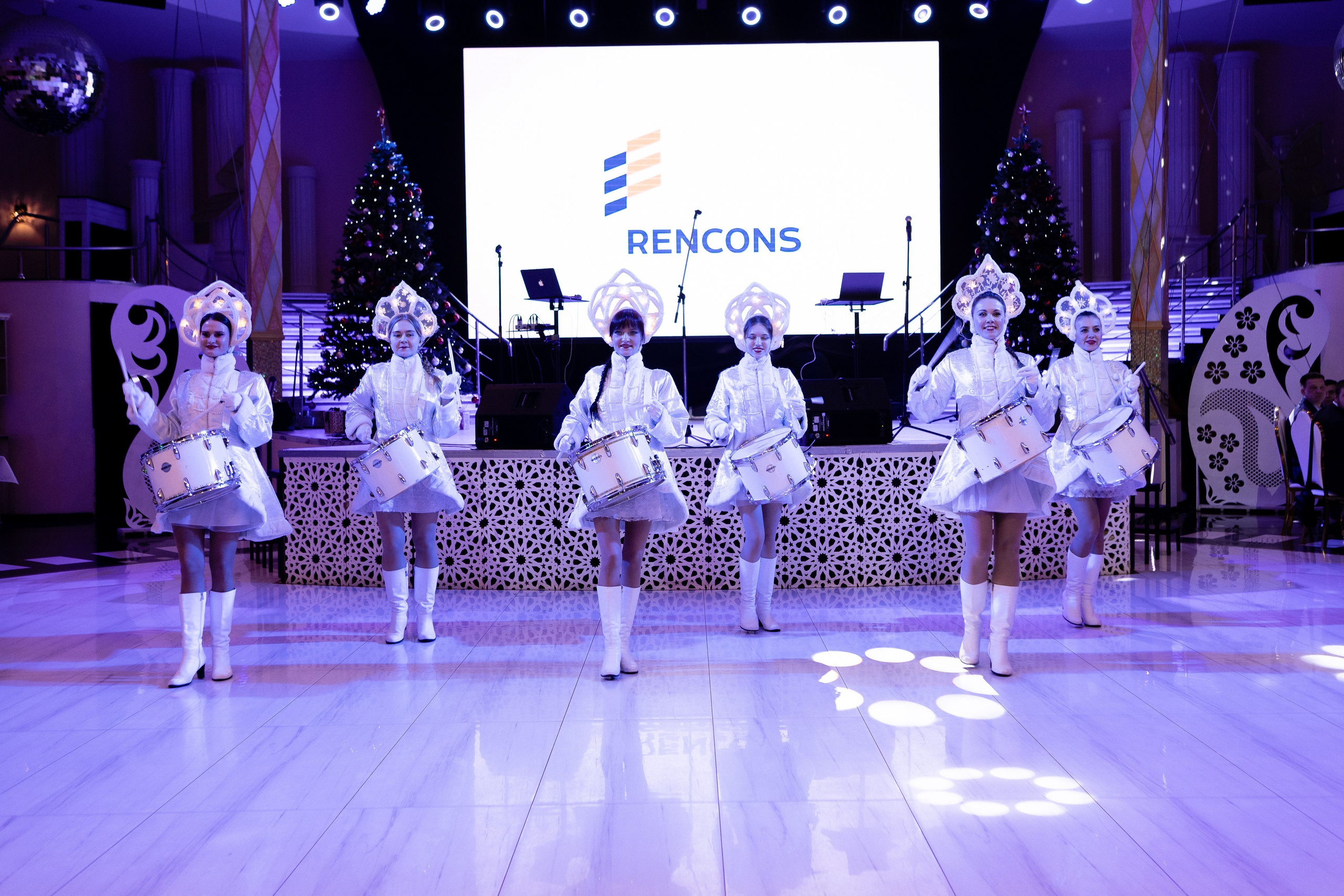 Репортажный Фотограф СПб: Корпоративы, События, Бизнес-портрет в Санкт-Петербурге. Фото и Видеосъемка на ваше мероприятие. Александр Романов