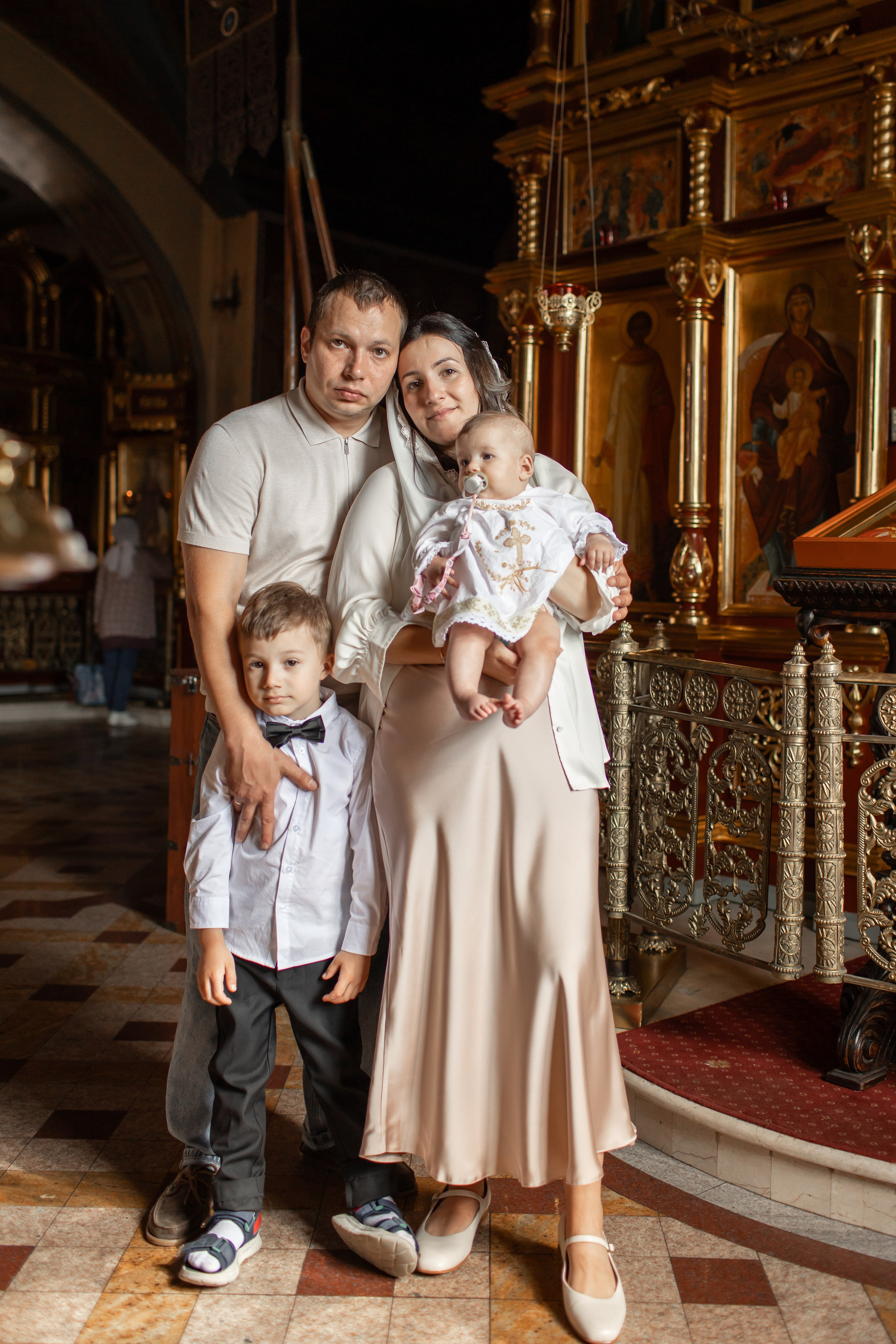 Крещение в Храме Воздвижения Креста Господня в Алтуфьеве. Профессиональный фотограф в Москве и Мо Мария Шантарёва