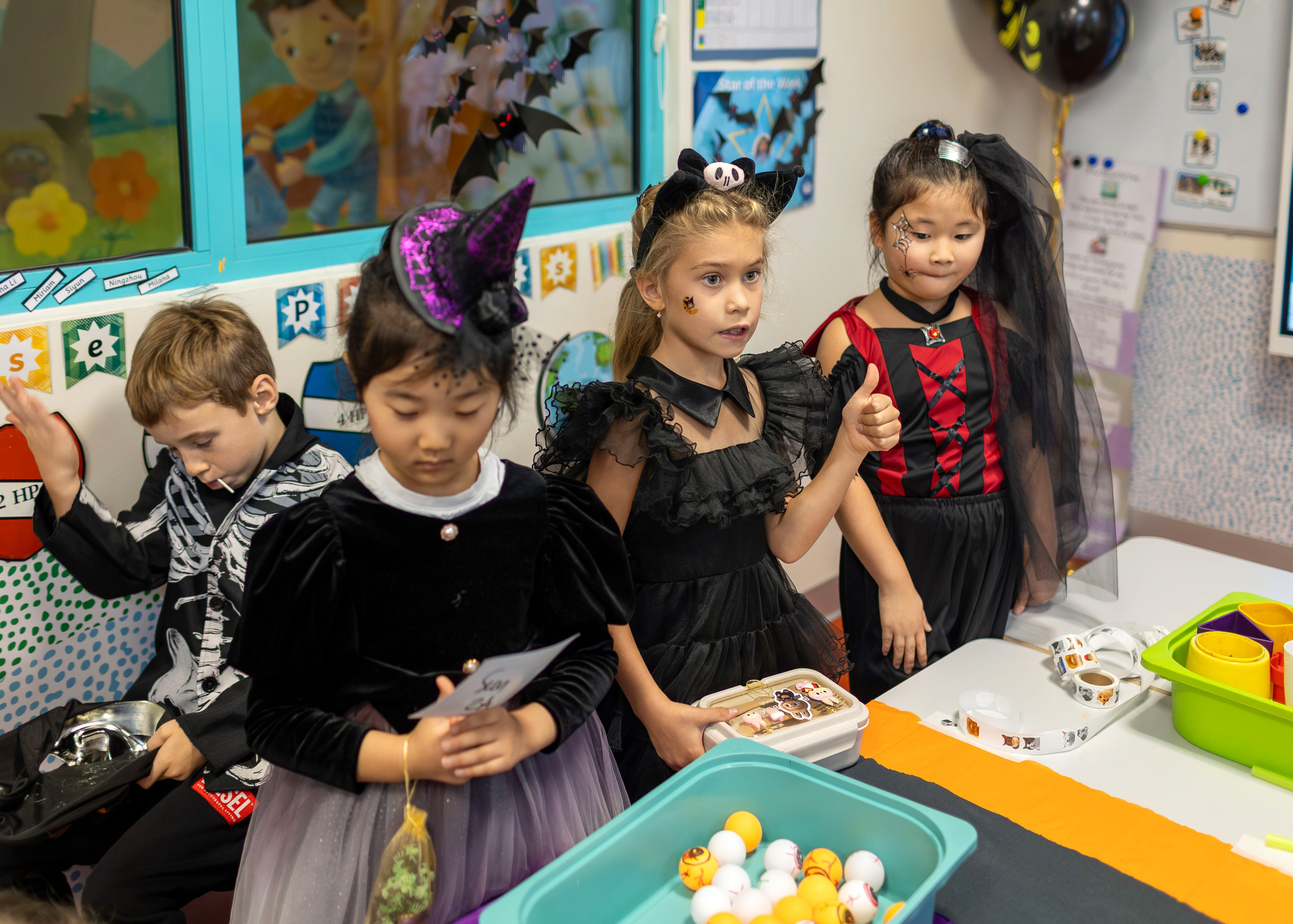 Halloween в начальной школе. Выпускные альбомы для школы и детского сада — школьный фотограф Подольск, Троицк, Щербинка, Москва