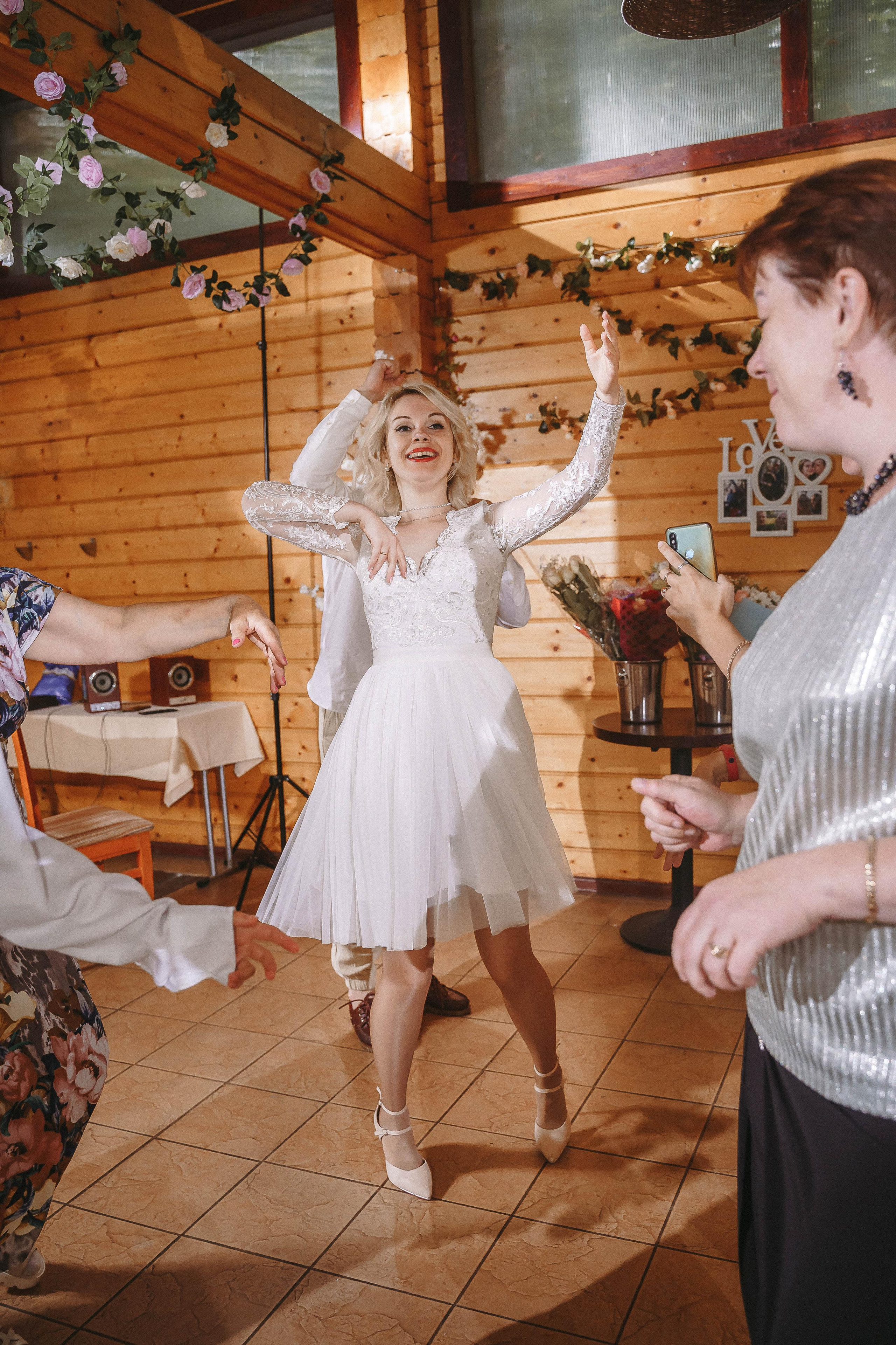 Свадебная фотосессия в ЗАГС города Королев (Московская область)