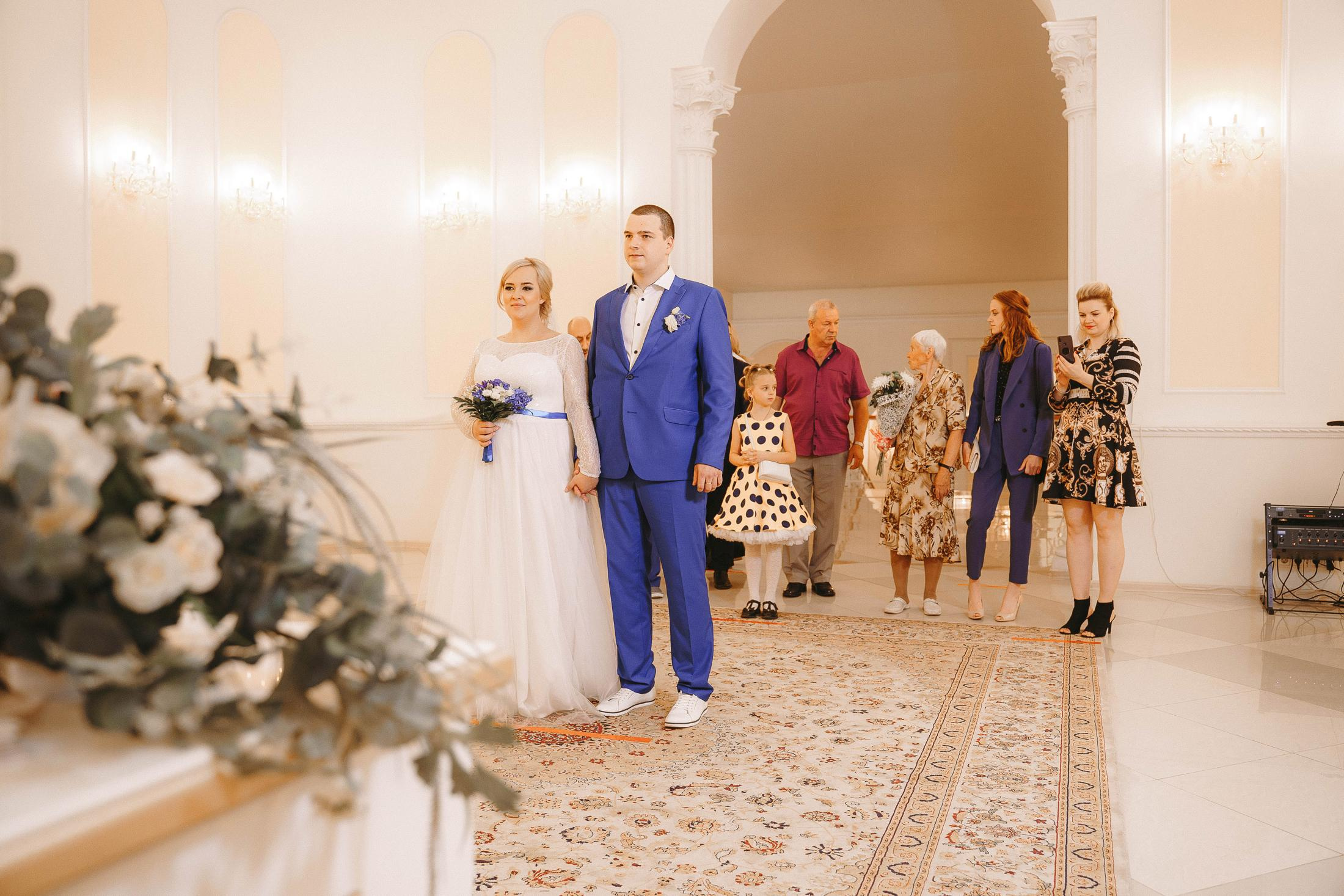 Свадебная фотосессия в ЗАГС города Королев (Московская область)