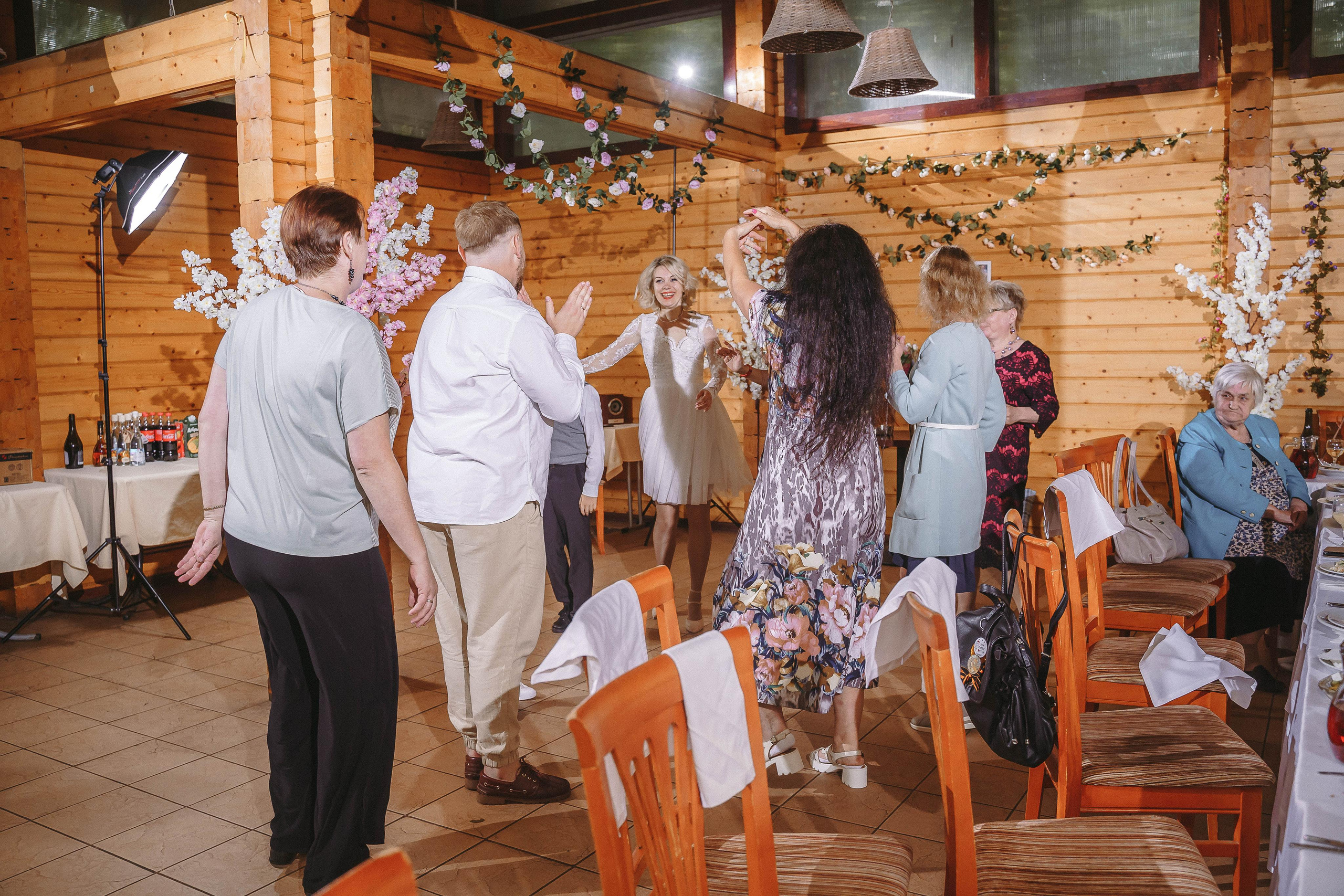 Свадебная фотосессия в ЗАГС города Королев (Московская область)