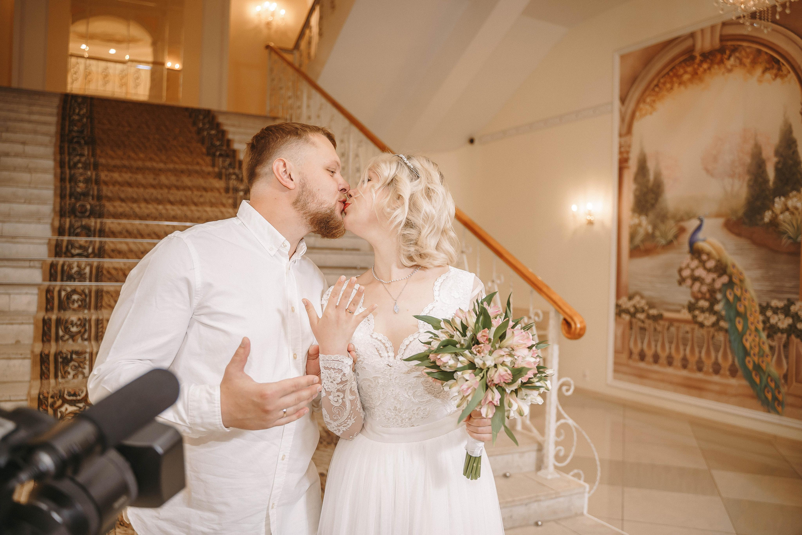 Свадебная фотосессия в ЗАГС города Королев (Московская область)