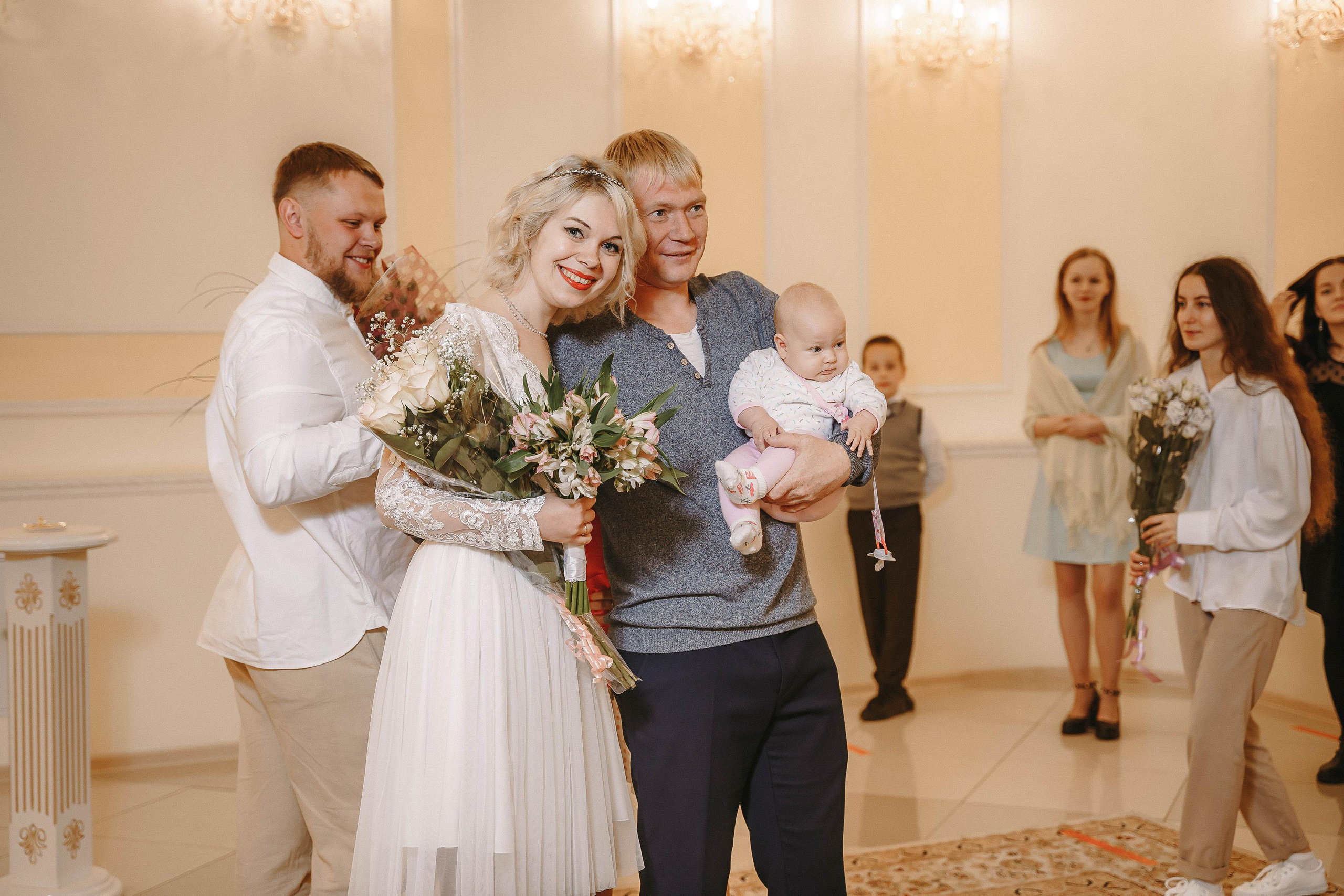 Свадебная фотосессия в ЗАГС города Королев (Московская область)