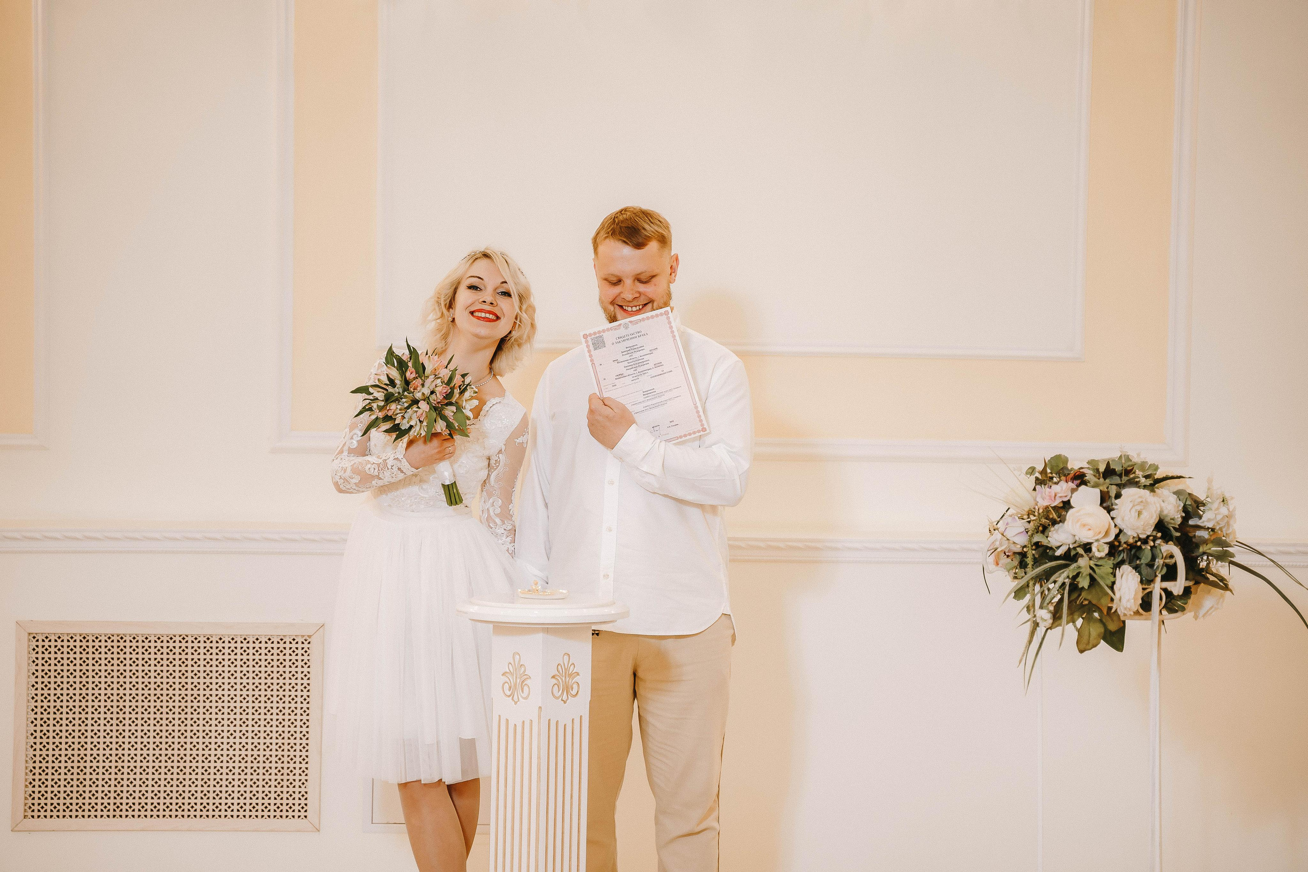 Свадебная фотосессия в ЗАГС города Королев (Московская область)