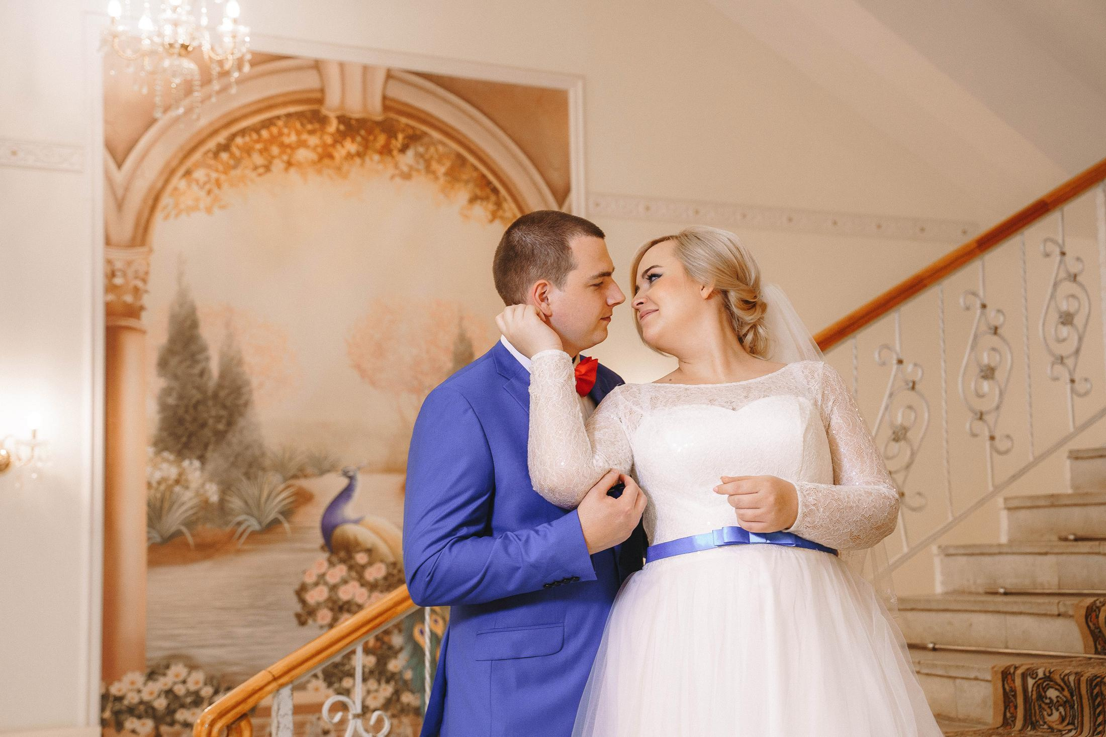 Свадебная фотосессия в ЗАГС города Королев (Московская область)