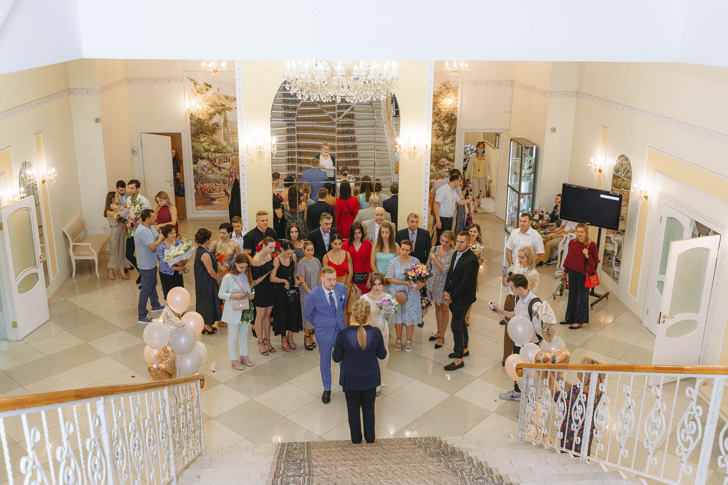 Свадебная фотосессия в ЗАГС города Королев (Московская область)