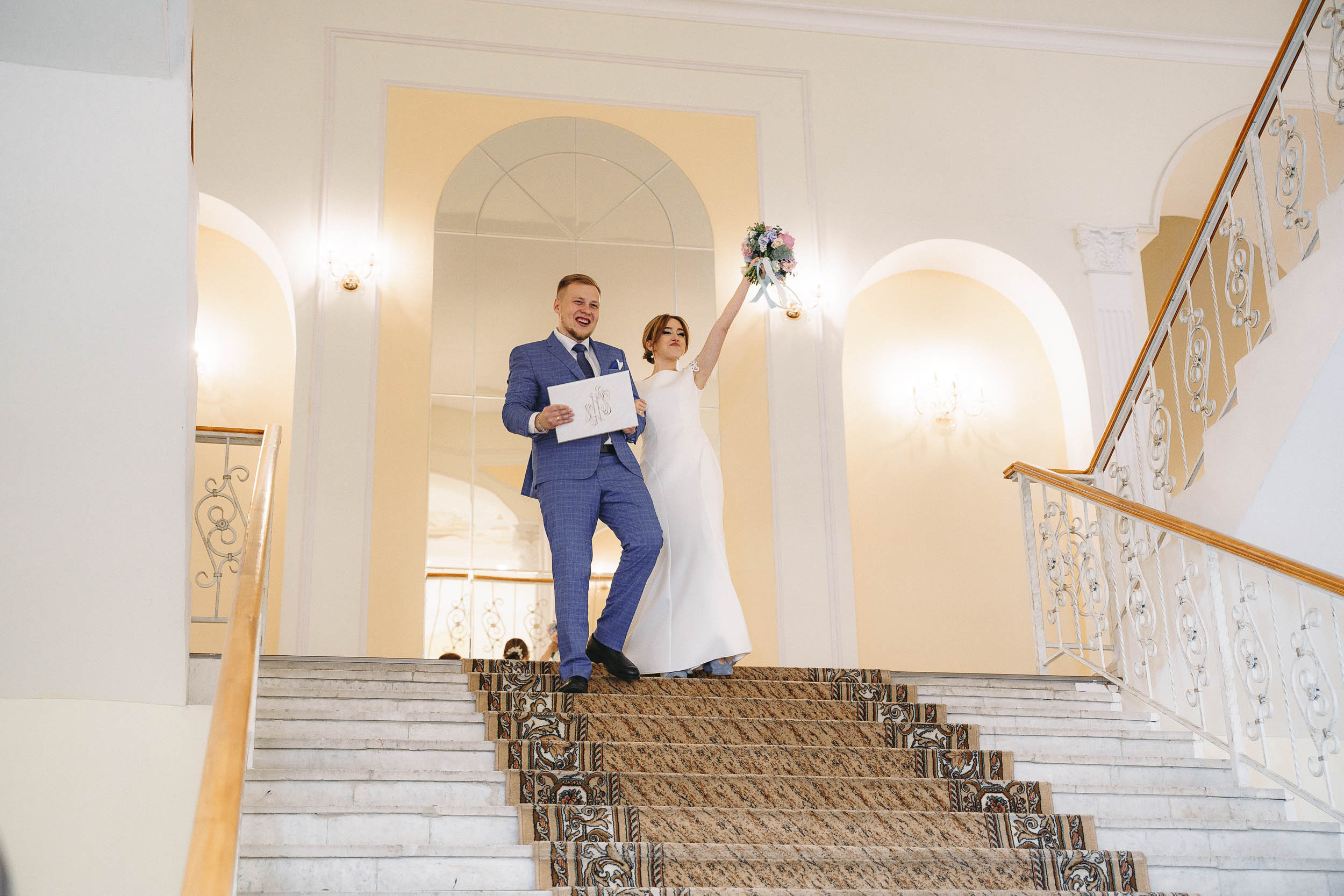 Свадебная фотосессия в ЗАГС города Королев (Московская область)