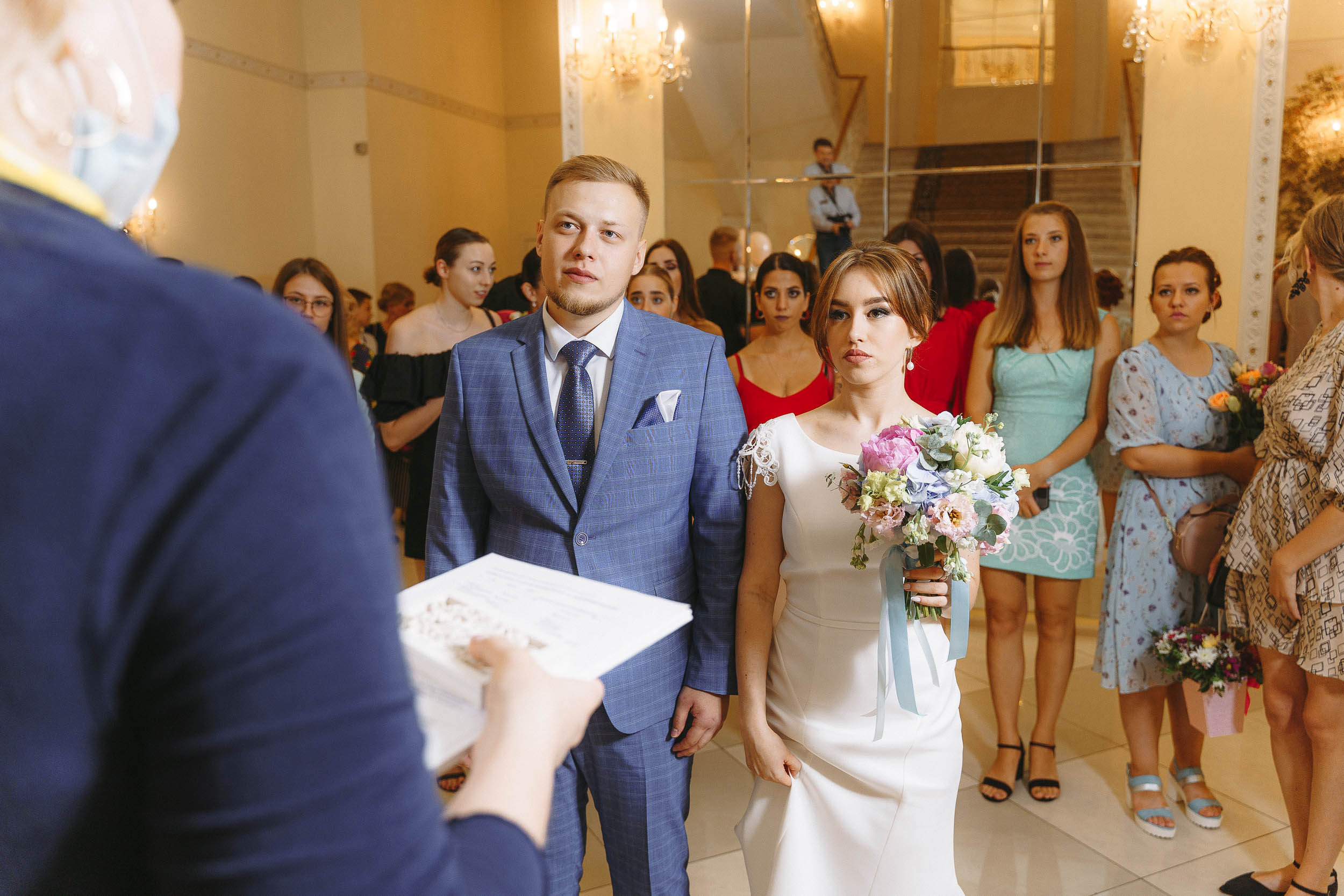 Свадебная фотосессия в ЗАГС города Королев (Московская область)