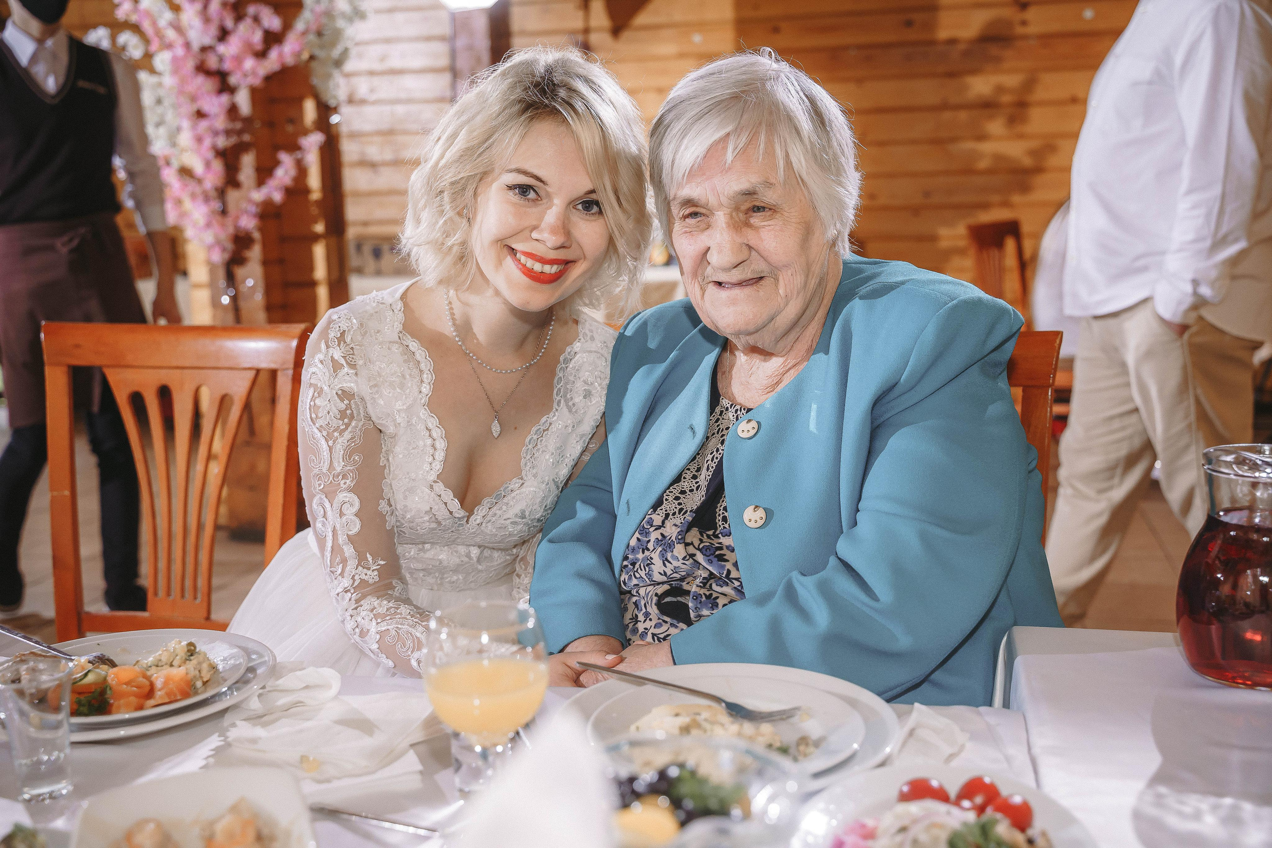 Свадебная фотосессия в ЗАГС города Королев (Московская область)